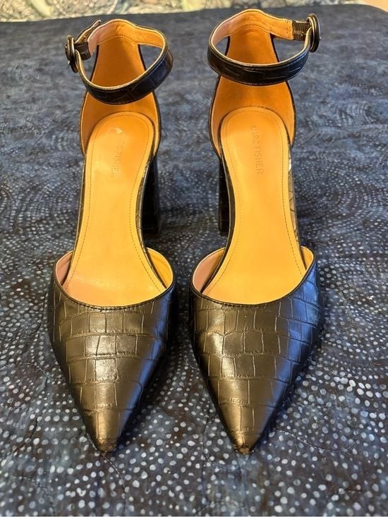 Marc Fisher Black Croc-Embossed Pointed Toe Sling Back Ankle Strap Heels