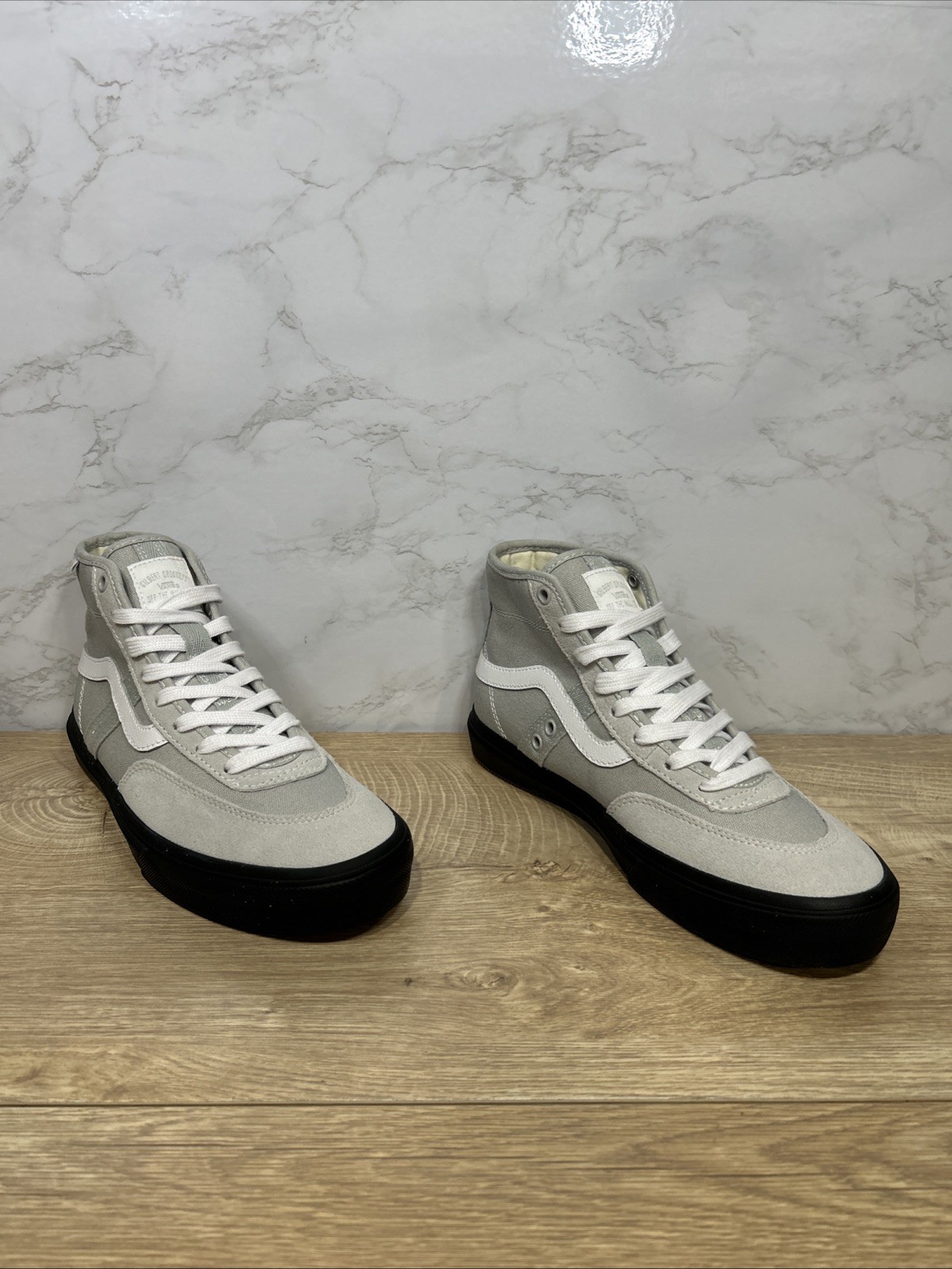 Vans Gilbert Crockett Hi Top Light Grey White Canvas Women Shoes 721454 Sz 5.5