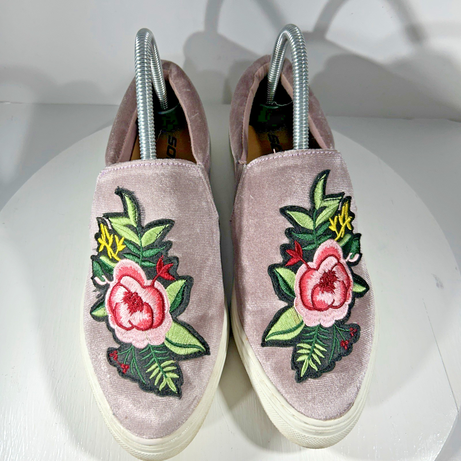 Soda Floral Rose Womens Casual Loafers Shoes Sneakers Size 7 Slip On Embroidery