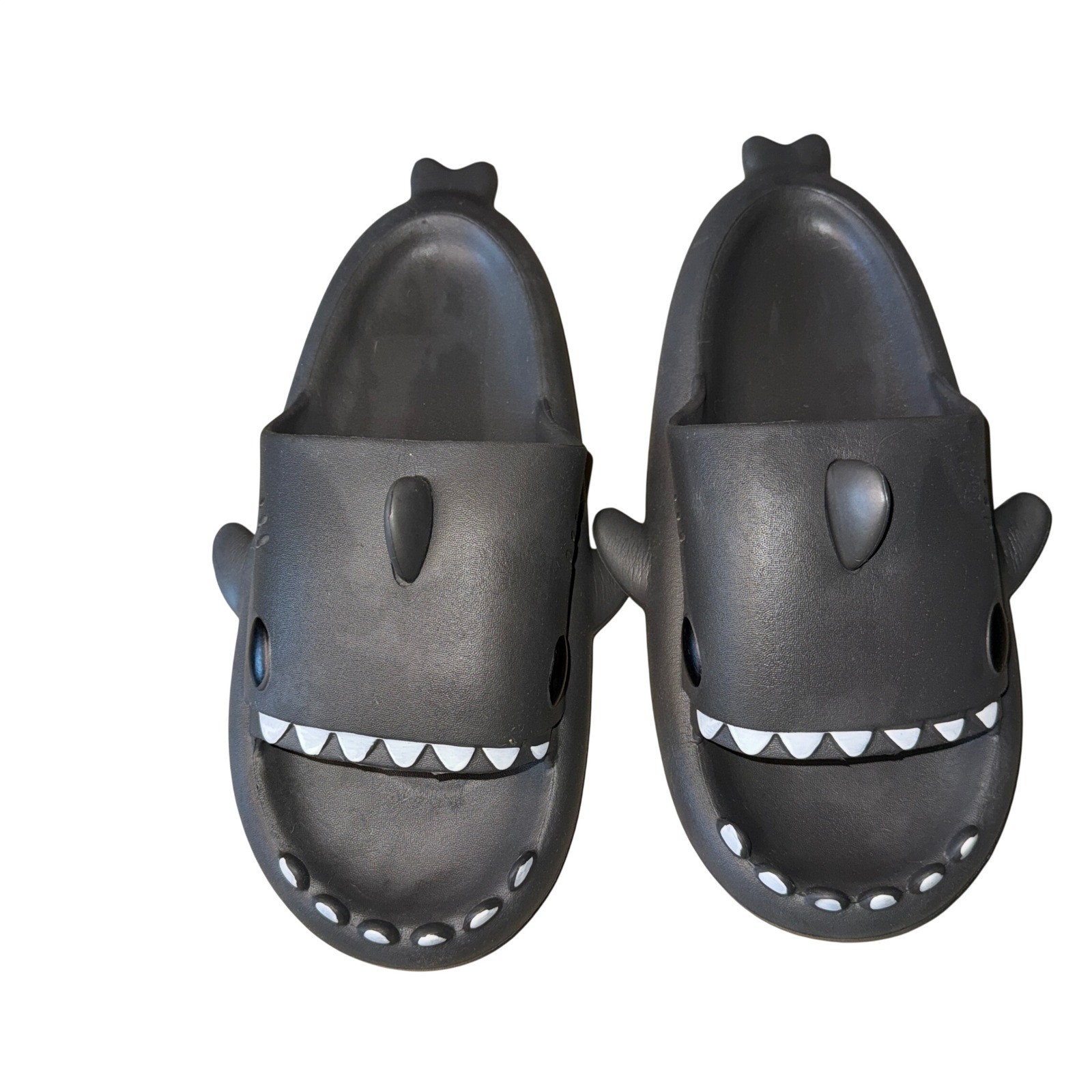 Crayon Friends Shark Slides Size 40-41 Dark Gray Foam Cloud Sandals M 7/8 W 9/10
