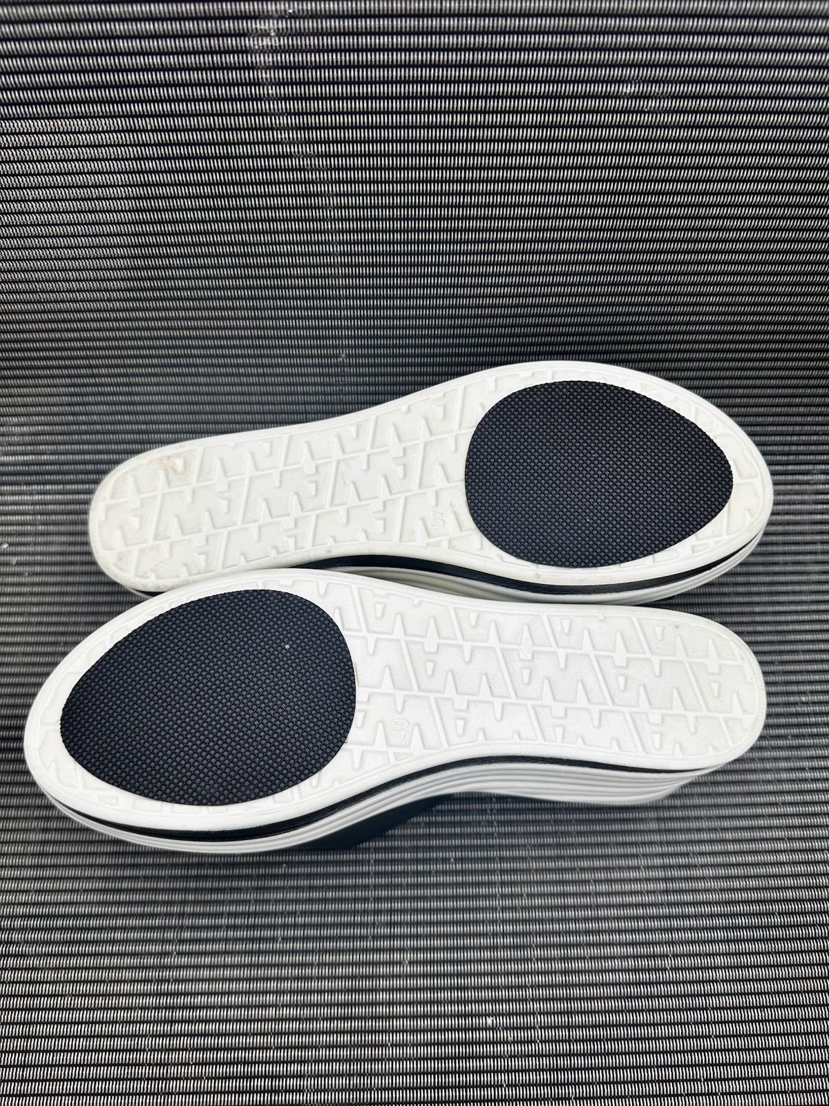 2 pair Women’s Wedge Slide Sandals Black & Beige US 8 EU 40 Slip-On Synthetic