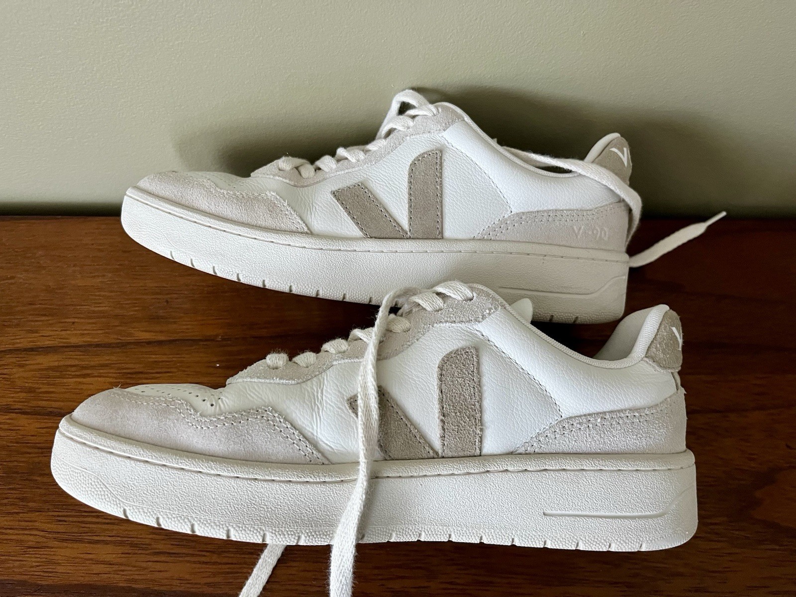 Veja V-90 White Taupe Sneaker, Color WHITE TAUPE, UK 38/US 7
