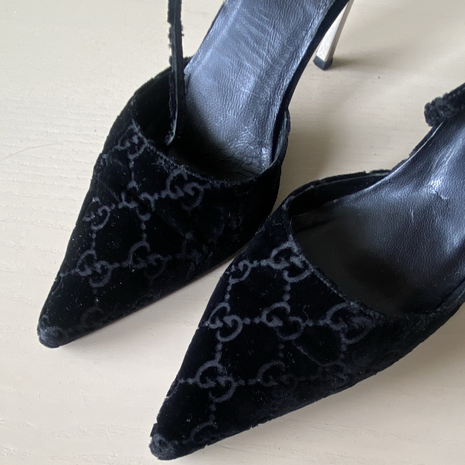 Gucci Vintage Black GG Logo Velvet Pointed Toe Ankle Strap Pump Heels 8 B