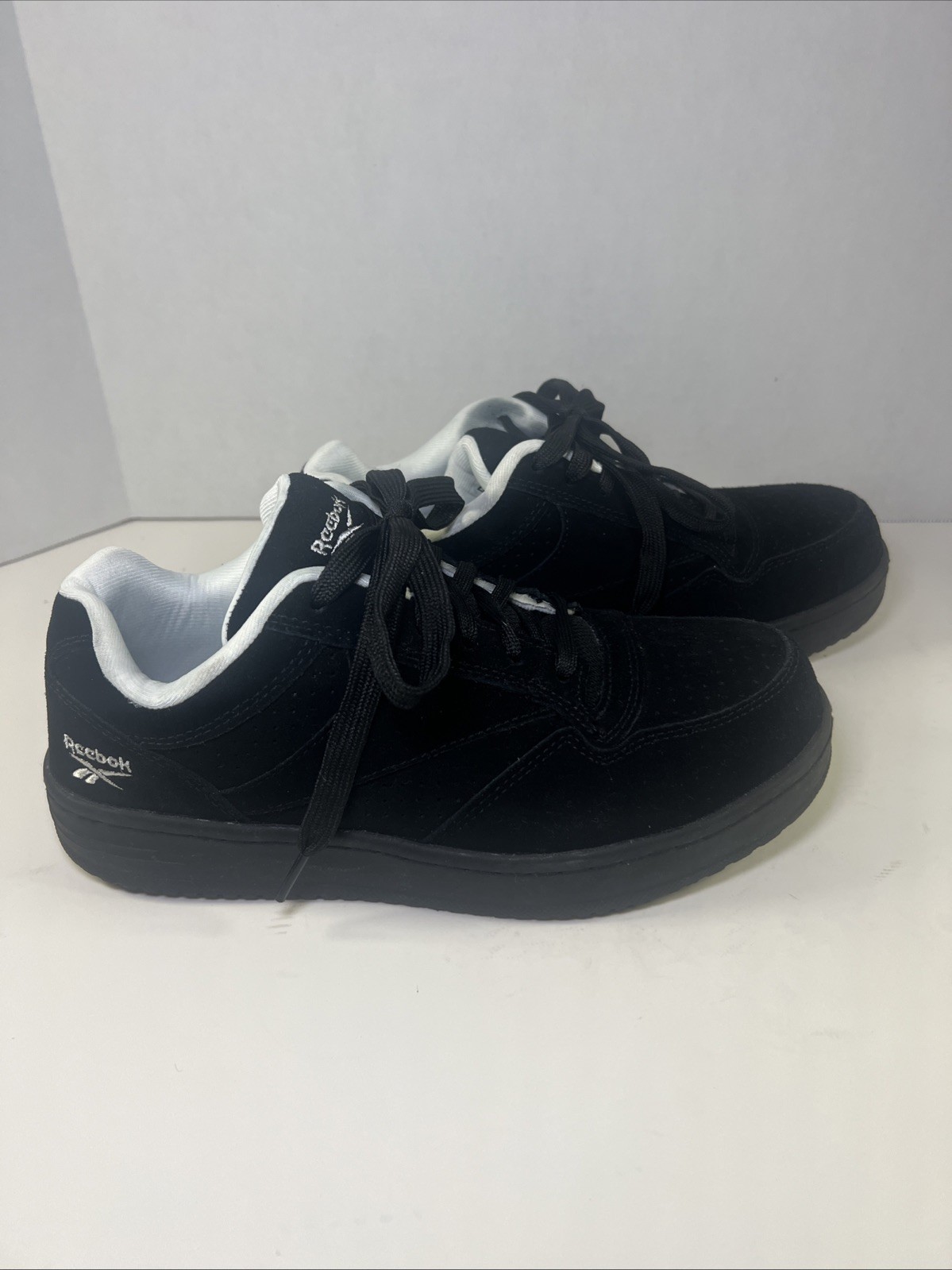Reebok Black Suade Sneakers Shoe Size Men’s 8 Women’s 10