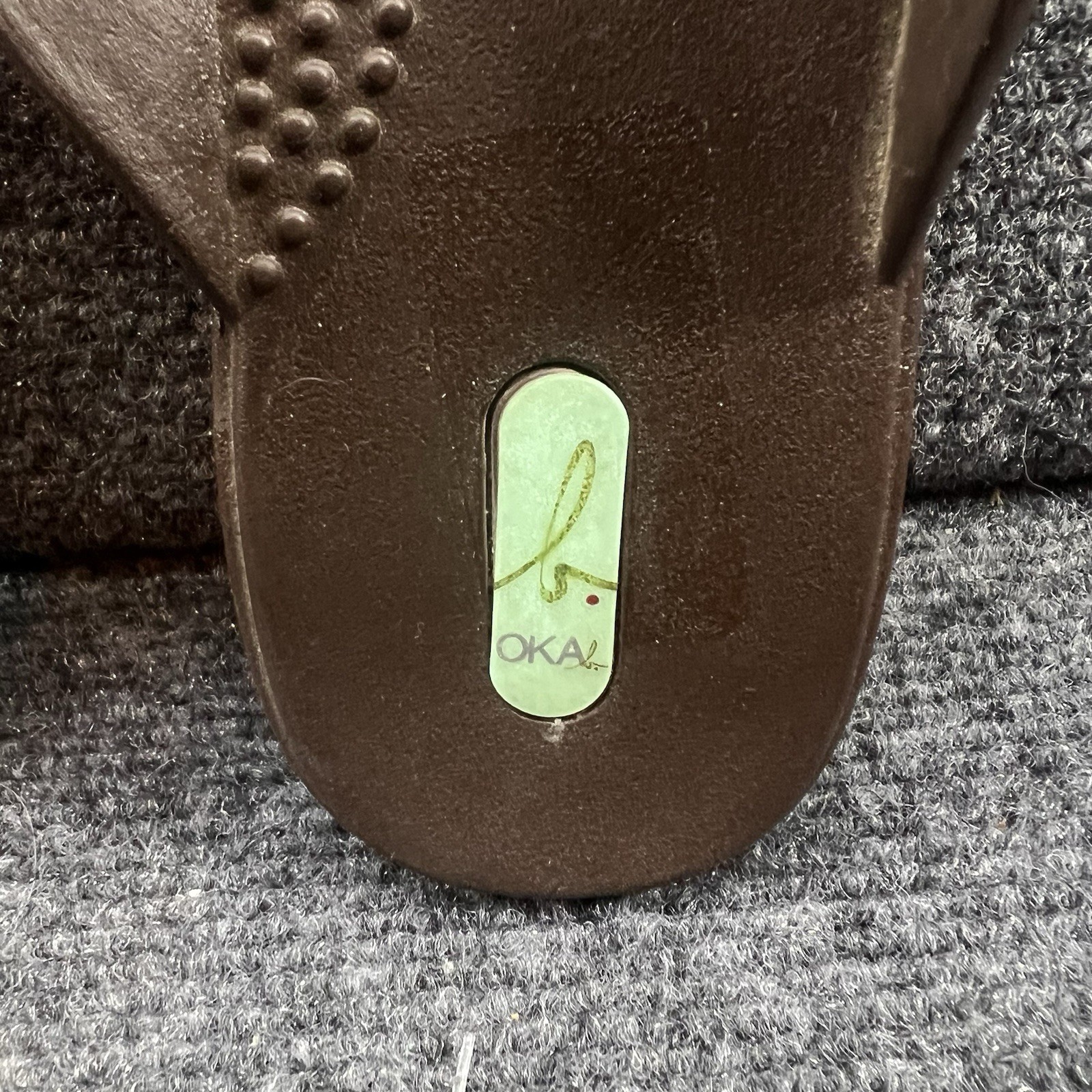 OKA b. Womens M 7/8 Flip Flop Thong Sandal Studded Accent Beach Ocean Summer