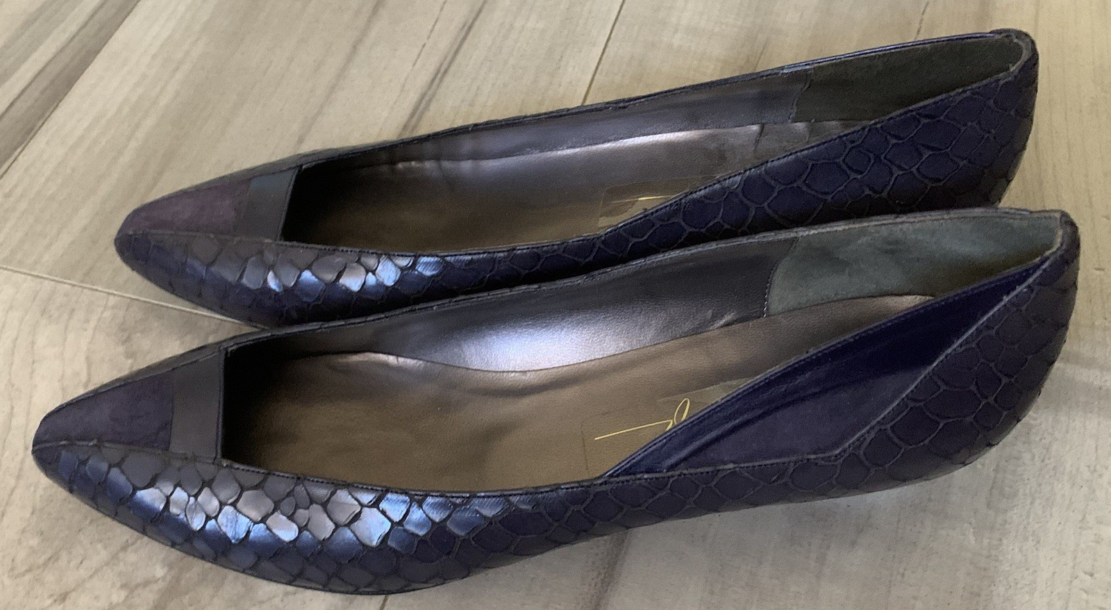 Amalfi Italian Leather Snakeskin Deep Purple Pumps Low Heel Women’s 8 AAA