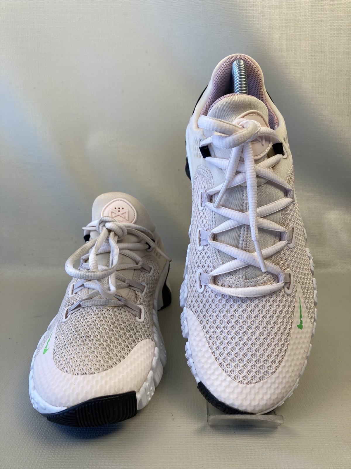 Nike Free Metcon 4 Light Soft Pink White Black Green Strike Women’s Size 8.5 EUC