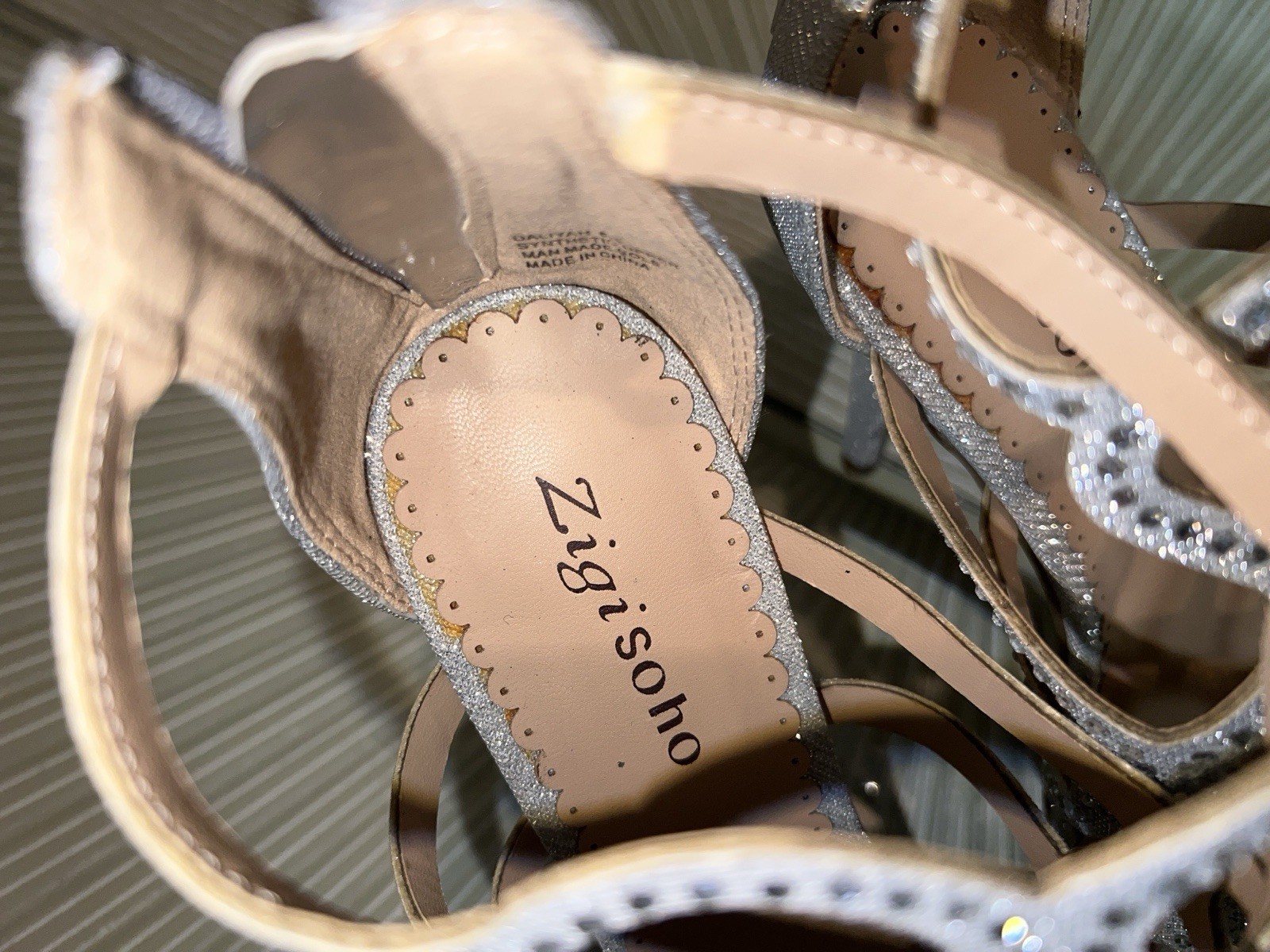 Zigi Soho Women’s Silver Rhinestone Strappy Open Toe Zip Stiletto Heel 8.5