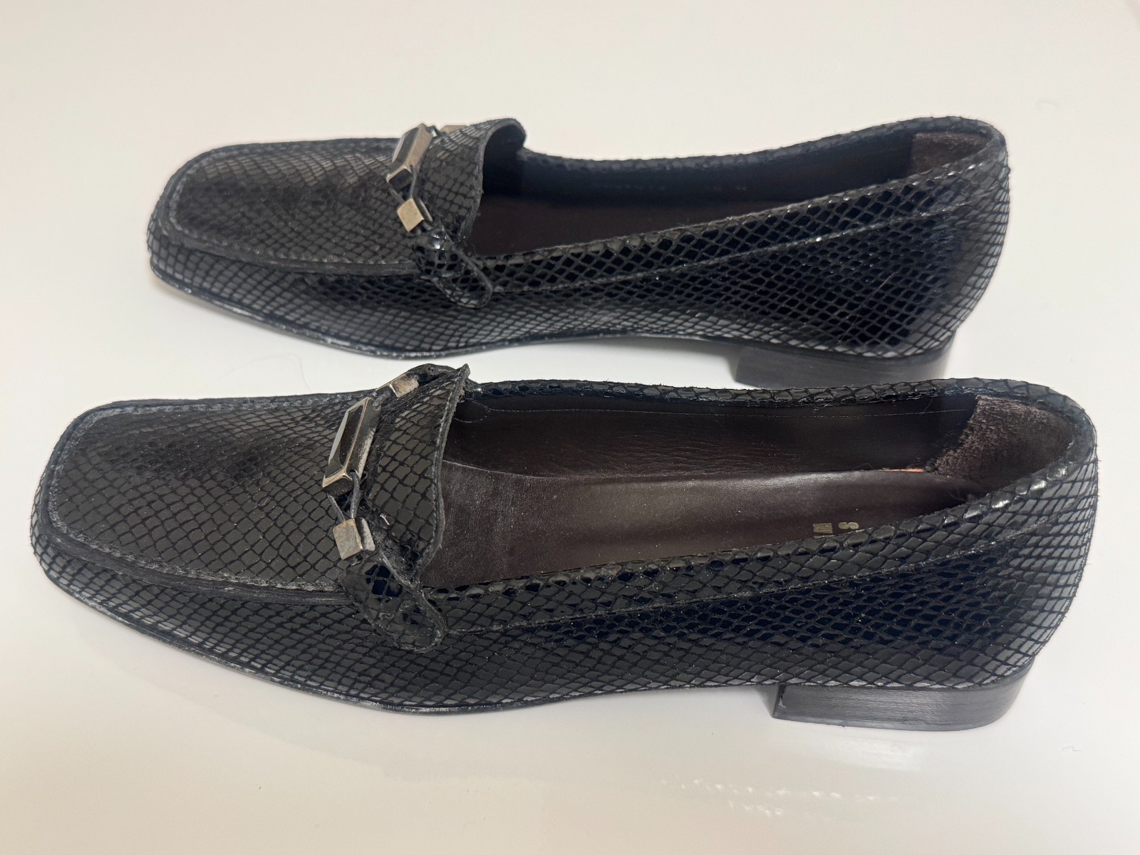 Stuart Weitzman Snakeskin Loafers 10 N