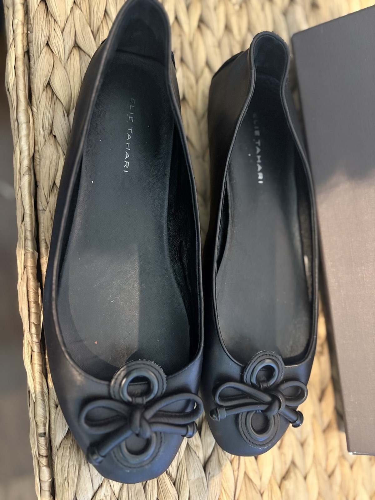 Elie Tahari Women’s Black Leather Slip-On Ballet Flats Bow Round Toe 8.5
