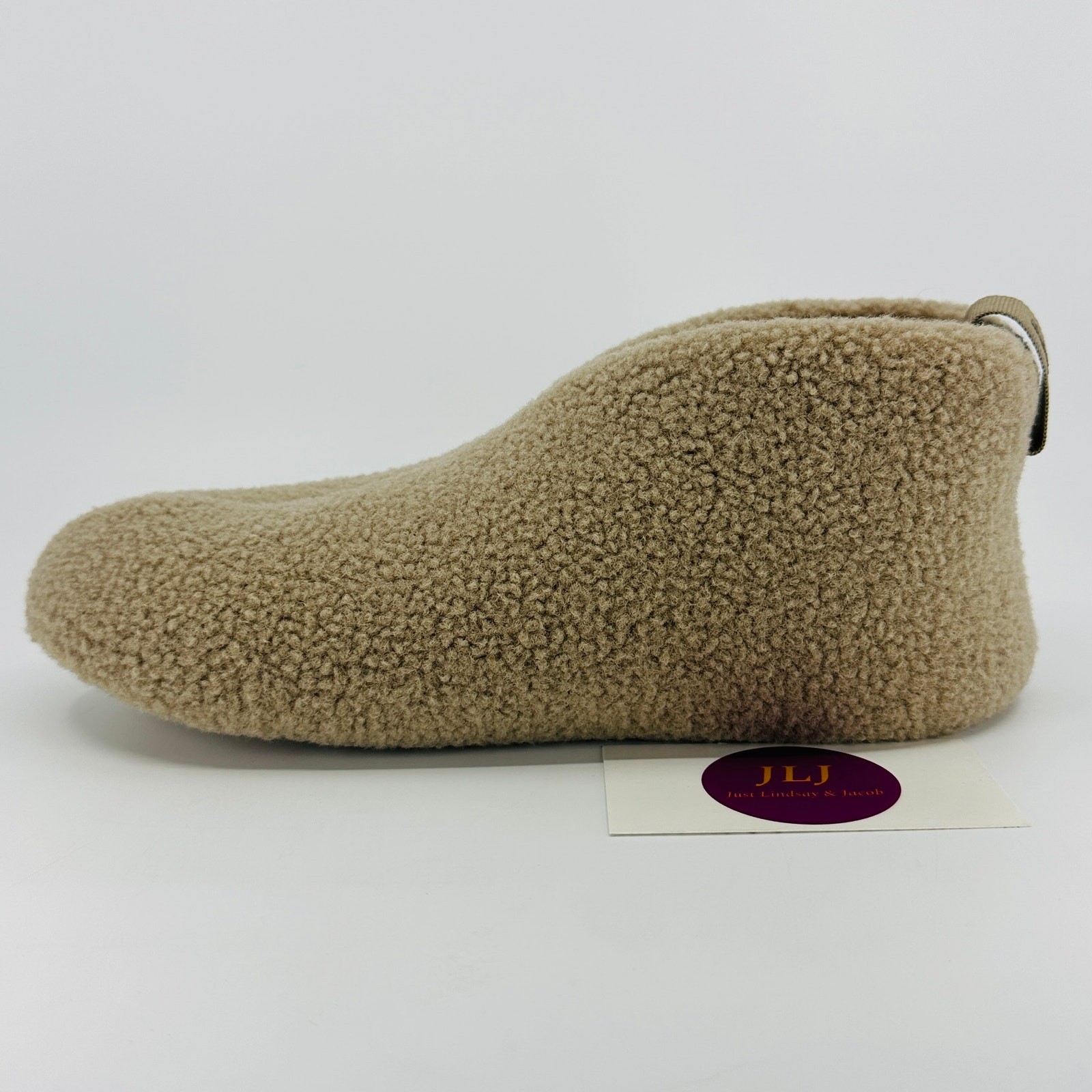 Bombas Women’s Cabin Bootie Fawn Taupe Sherpa House Shoes Slippers Size 8