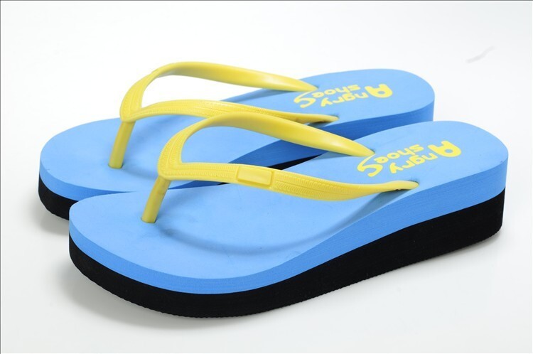 Pool sandals size 8 new