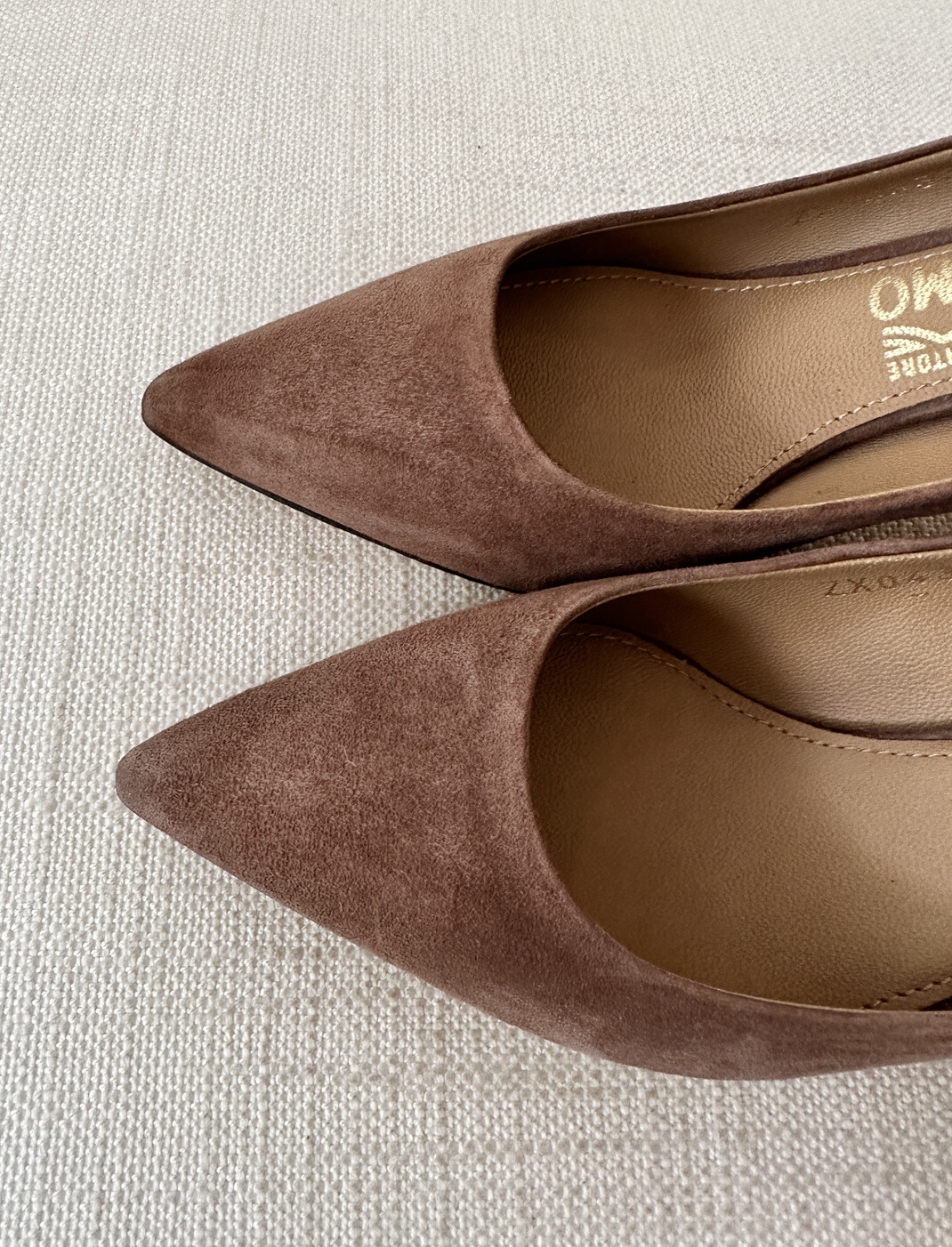 Salvatore Ferragamo Susi Deep Taupe Suede Heels Size EUR 36 (5.5C) NEW WITH BOX