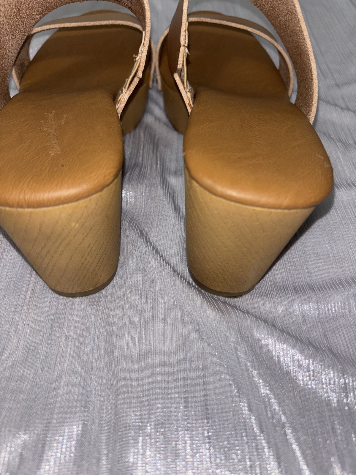 Universal Thread Women’s Strap Chunky Platform Heel Size 6 Cognac Stud See Note
