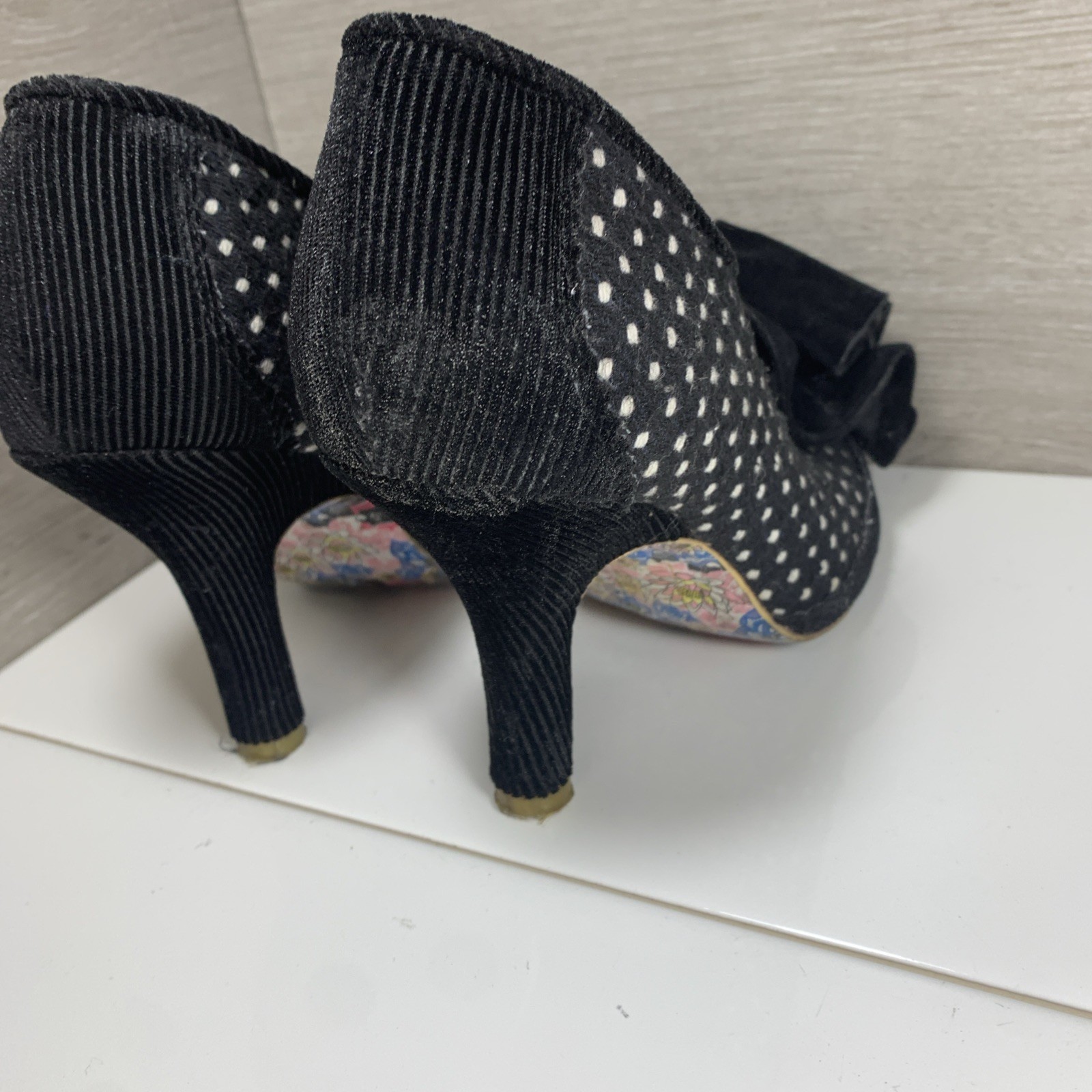 Irregular Choice ICONIC Polka Dot SZ 39 US 8 Booties Black Bow