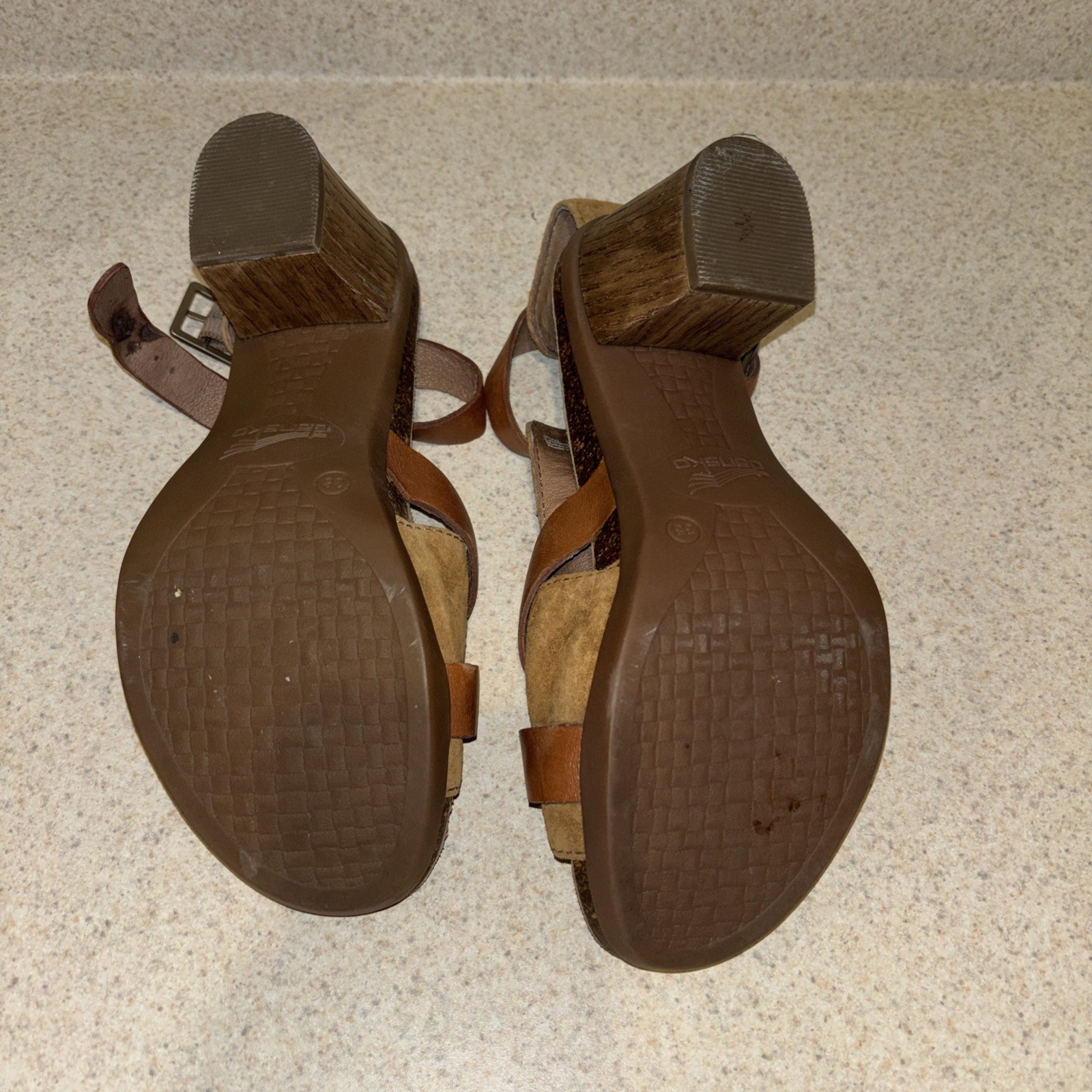 Dansko Dominique Heeled Cork Leather T Strap Sandals Women’s Size 8 EU 38