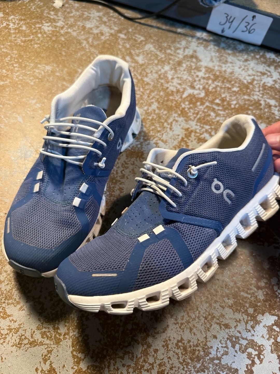 On Cloud 5 Women’s Running Shoes in Denim and White