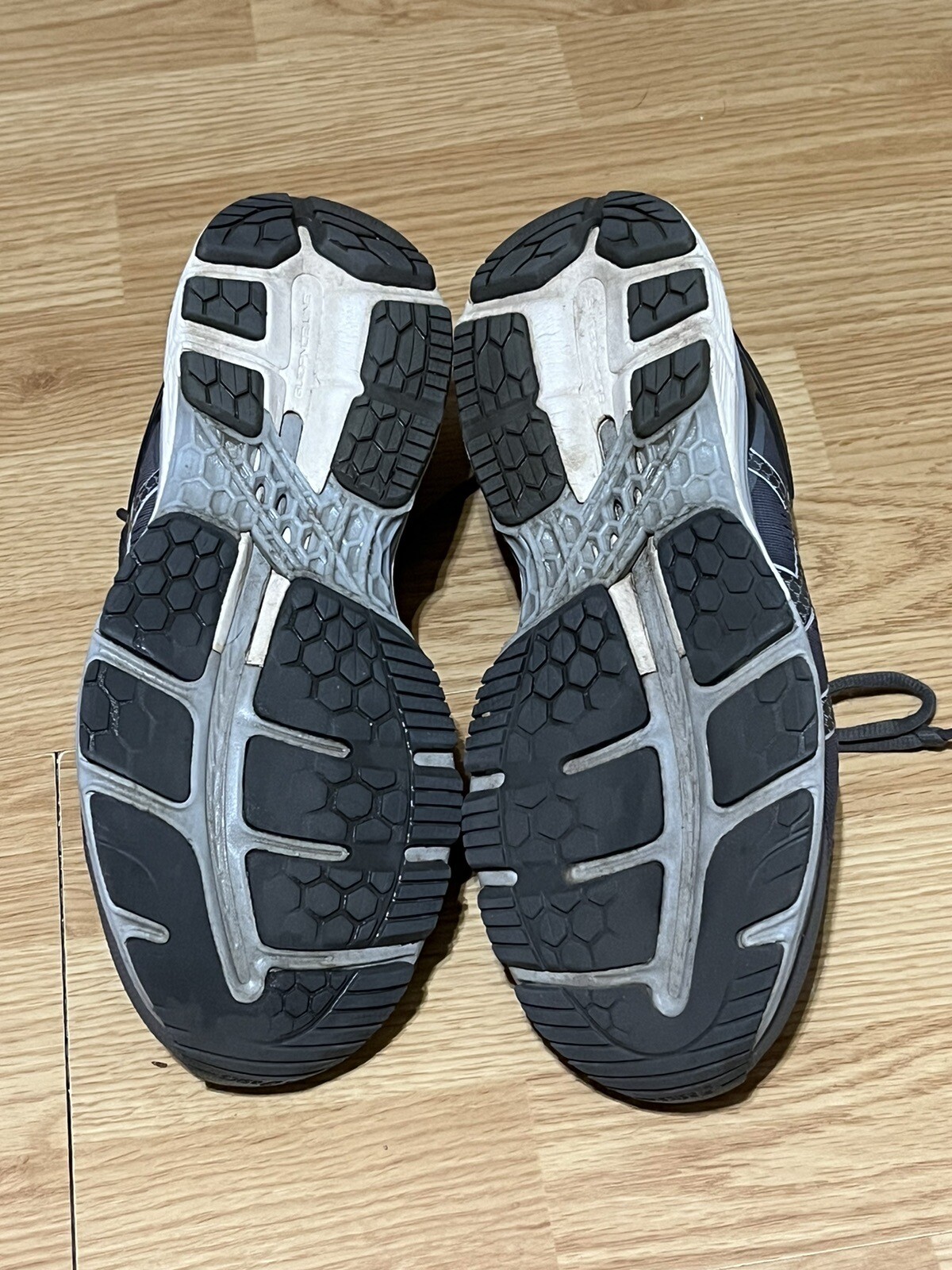 ASICS GelKayano 25 Running Womens Grey Sneakers Shoes 1012A026-020 Sz 8