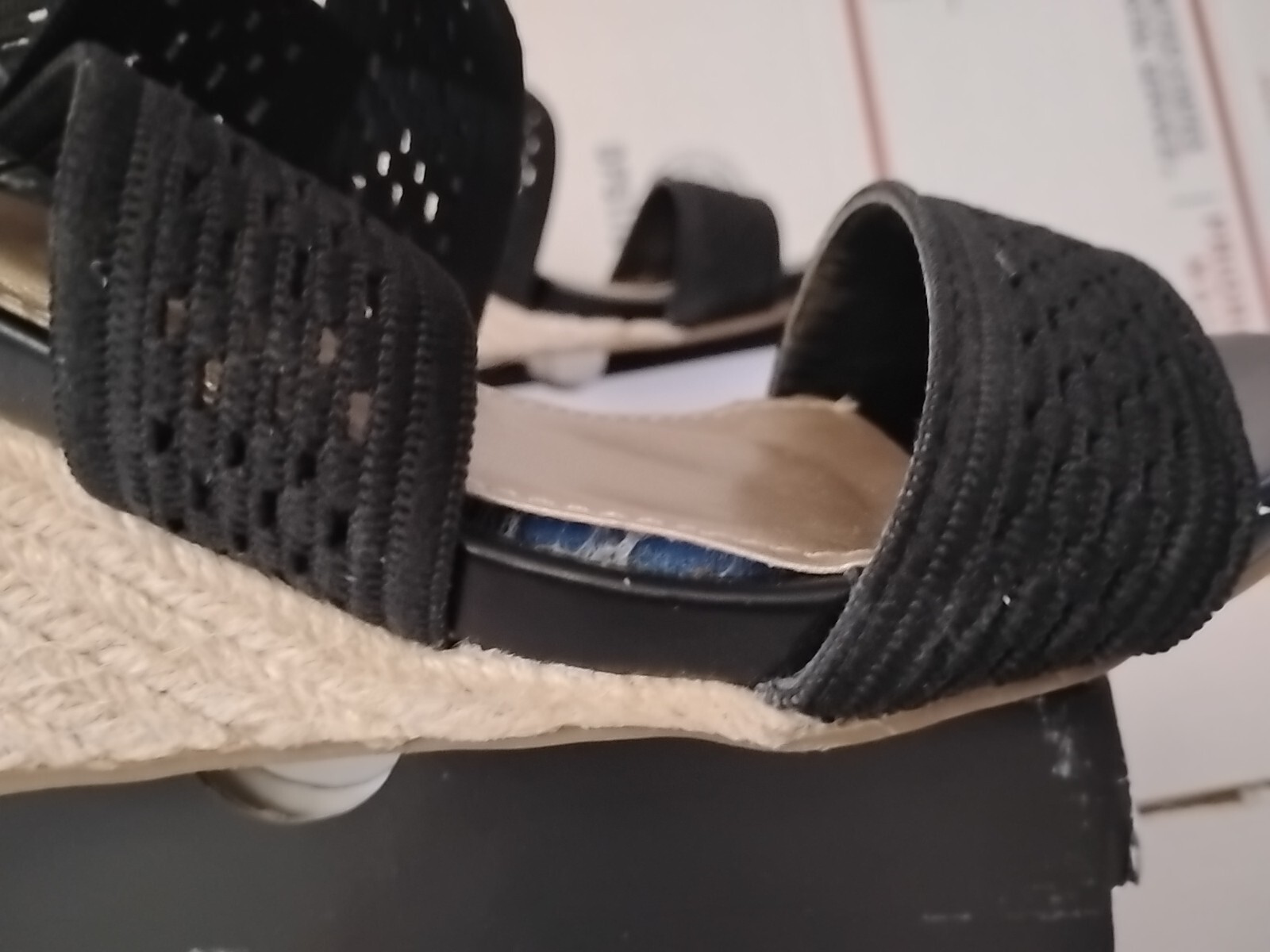 “London Fog” size 10 M , Woven Textile Sandals Pickwick BLACK Wedge Heel #00t
