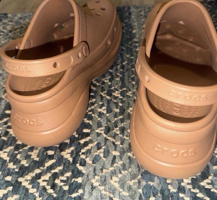 Crocs Classic Clog Tan Men’s US 9 Slip-On Heel Strap Rubber Logo