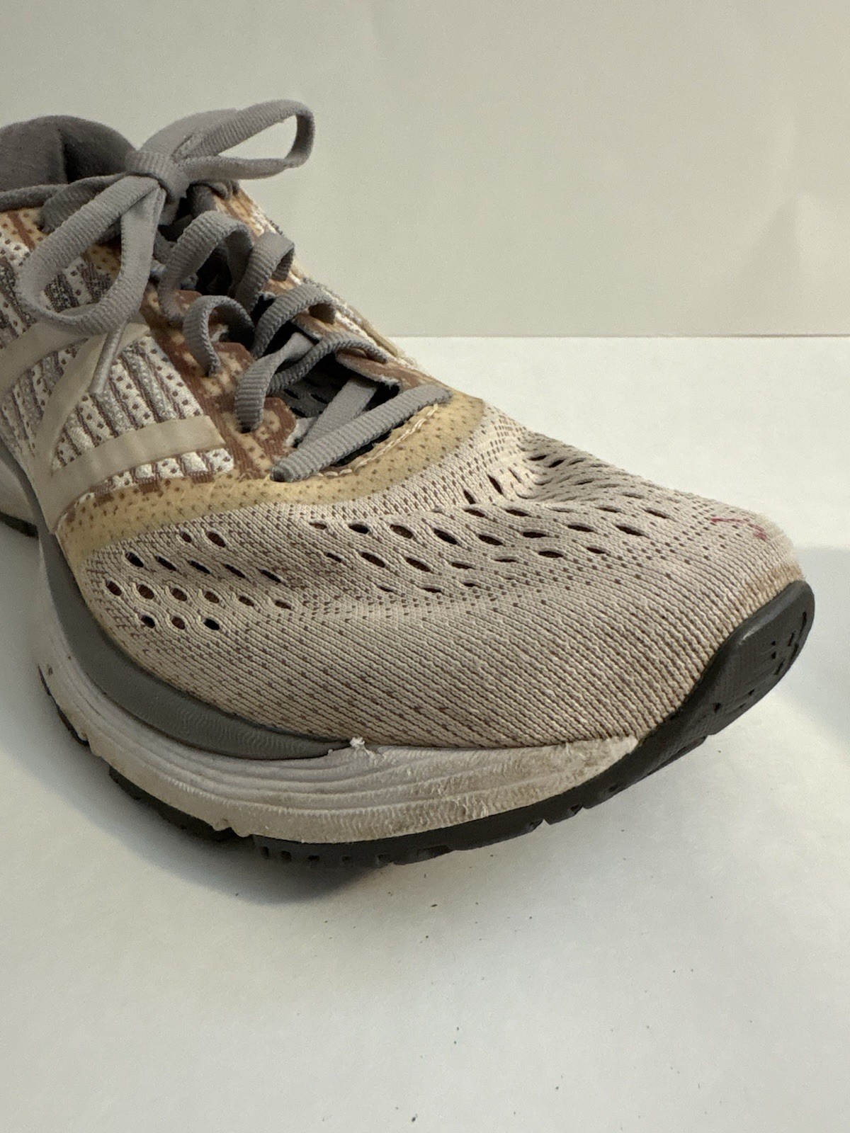 New Balance Fresh Foam 1080 v9 Running Shoes Beige Gray Womens