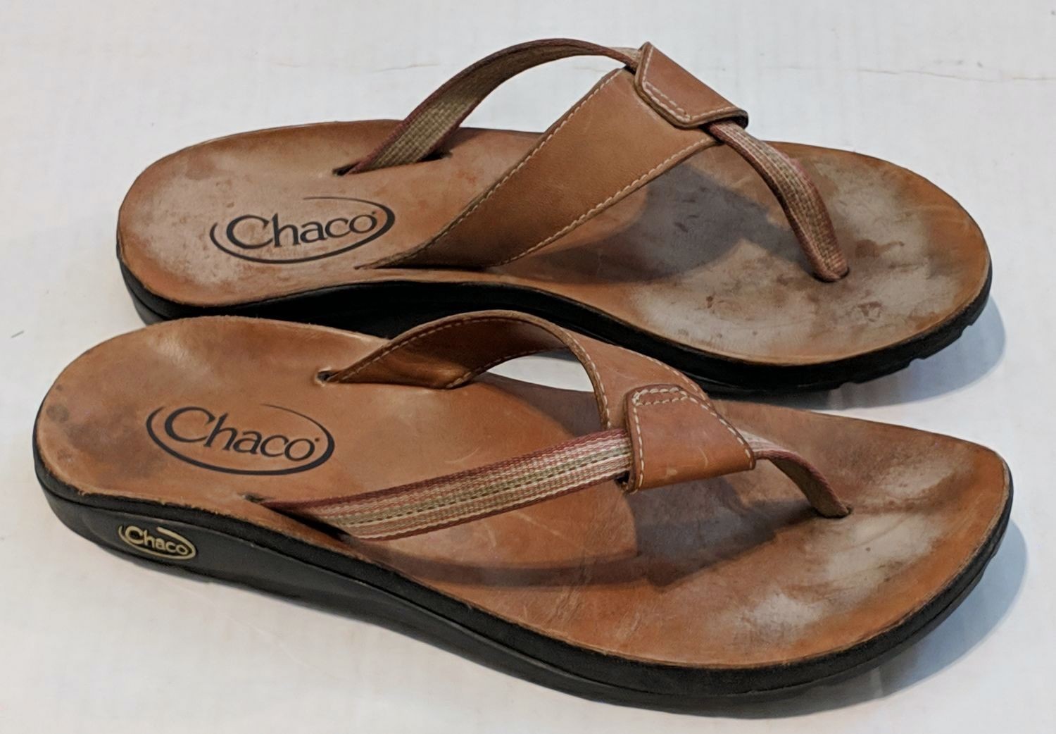 CHACO Brown Thong Flip Flop Sandals Womens Shoes MISMATCHED Left is 7/Right is 8