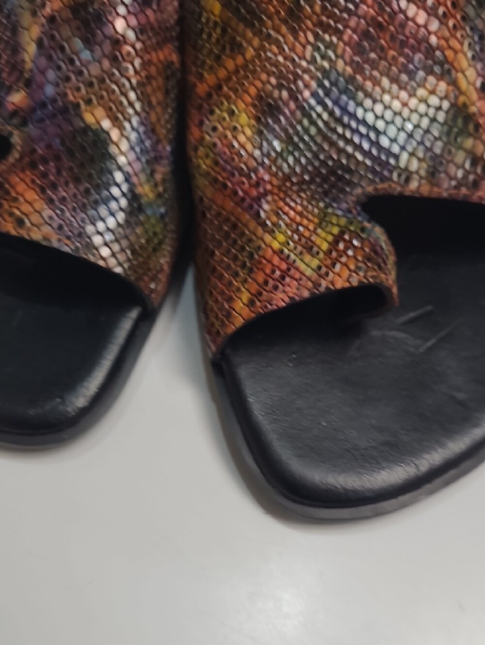 Vaneli «Tallis» Snake Embossed Faux Leather Sandals – Size 7.5