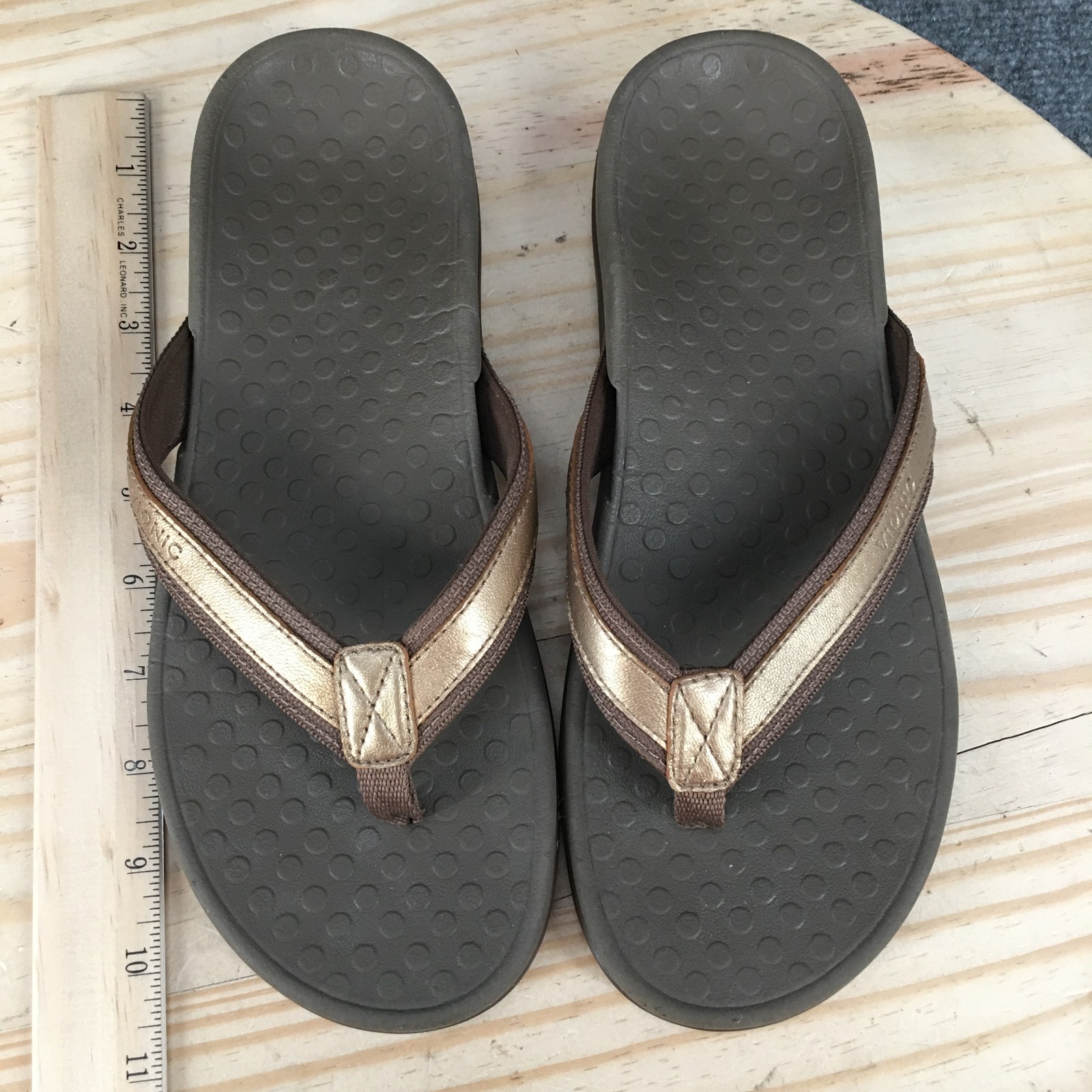 Vionic Sandals Womens 9 Tide II Orthotic Flip Flop Comfort Casual Bronze Brown