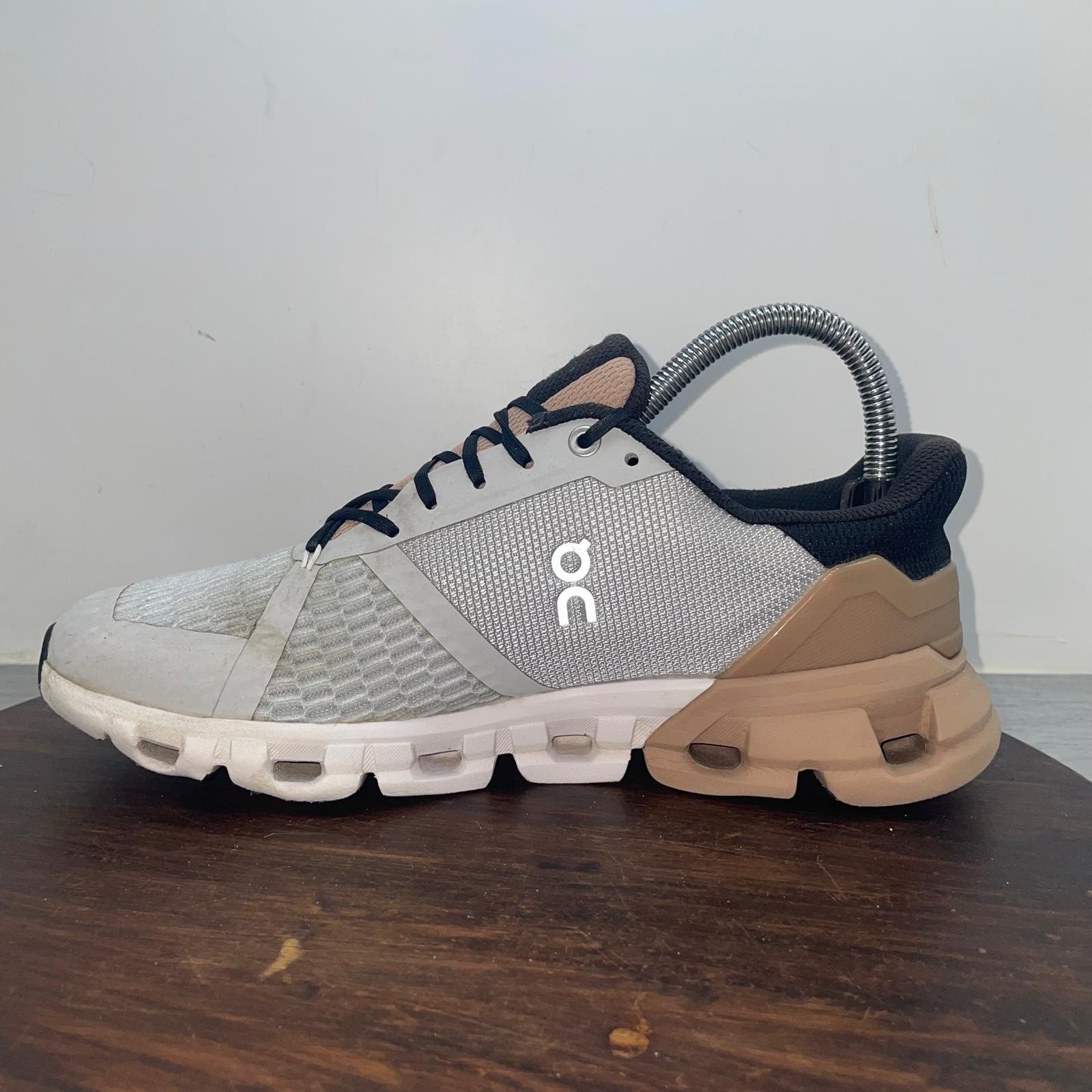On Cloud Cloudflyer Running Shoes Womens 7.5 Sneakers Glacier Rosebrown 21.9956