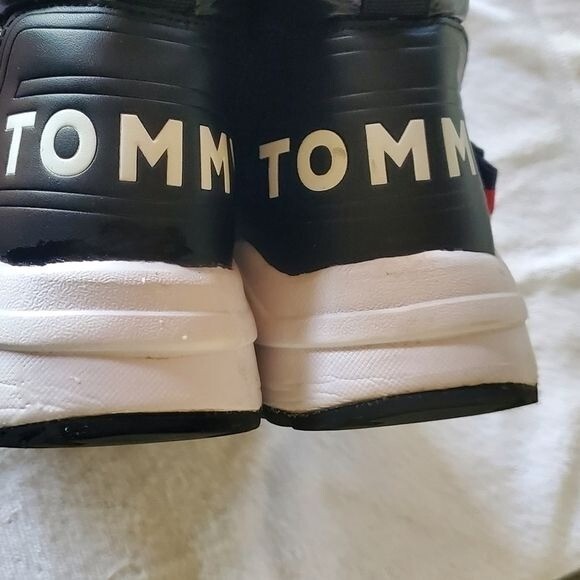 Tommy Hilfiger Puffer High Top Sneakers Black Navy Logo Strap Lug Sole Shoes