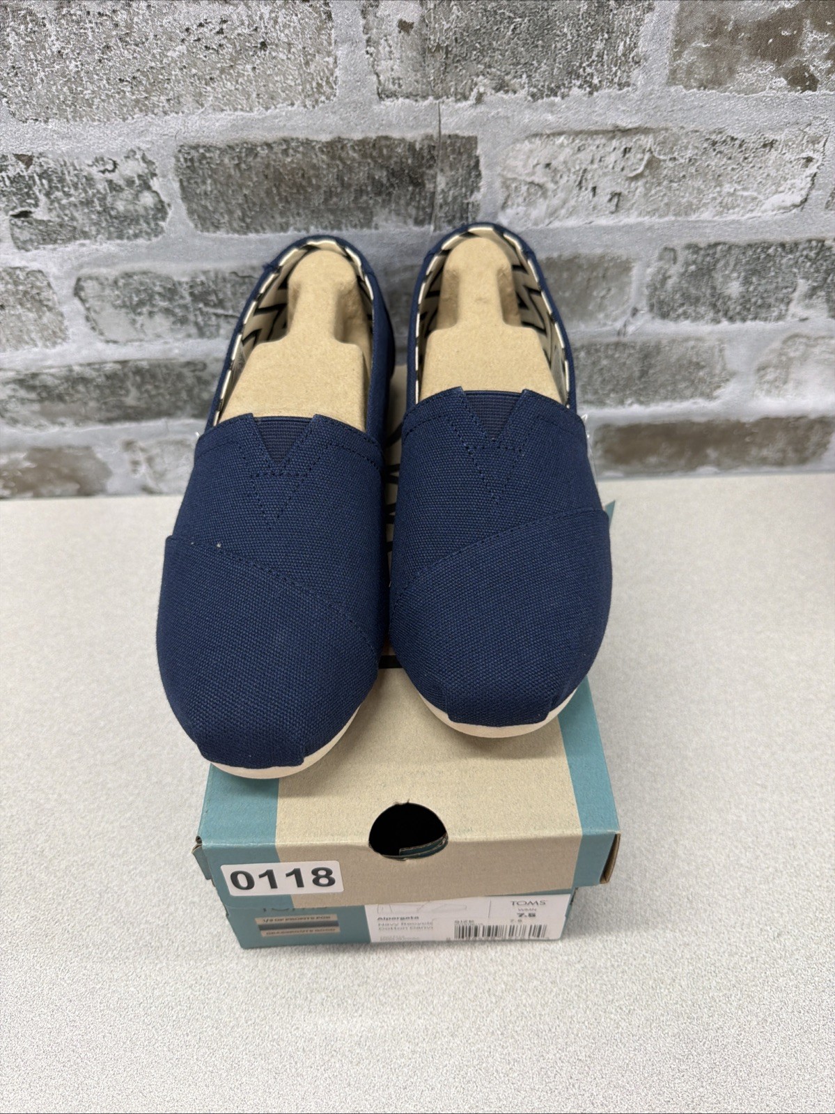 Tom’s Women Classic Flat Shoe Navy Loafers Canvas Size 7.5 Slip On Alpargata NWT