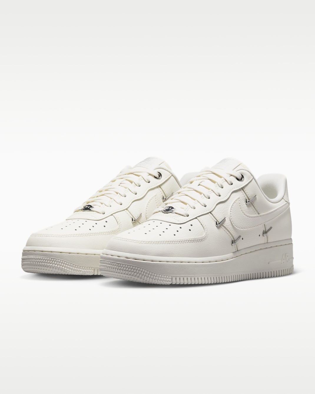 NIKE Women’s Air Force 1 ’07 LV8 IV4727-133 Sail Sail Metallic Silver Sail