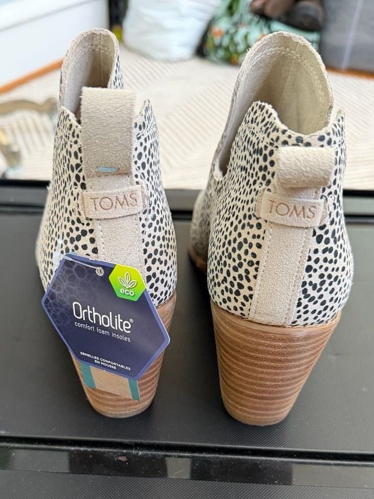 TOMS Women’s Kallie Wedge Booties in Mini Cheetah Print Suede size 8