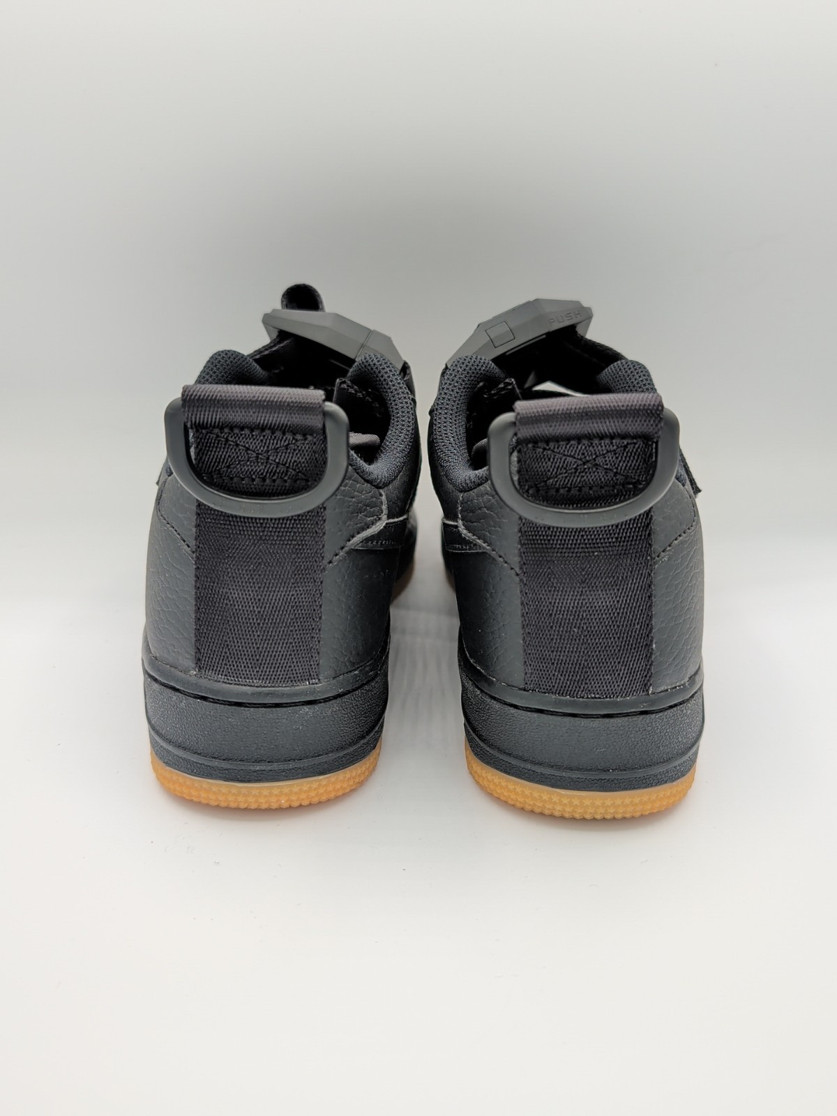 Nike Air Force 1 Utility GS Black Gum AJ6601-003 Youth Size 6.5Y Womens Size 8