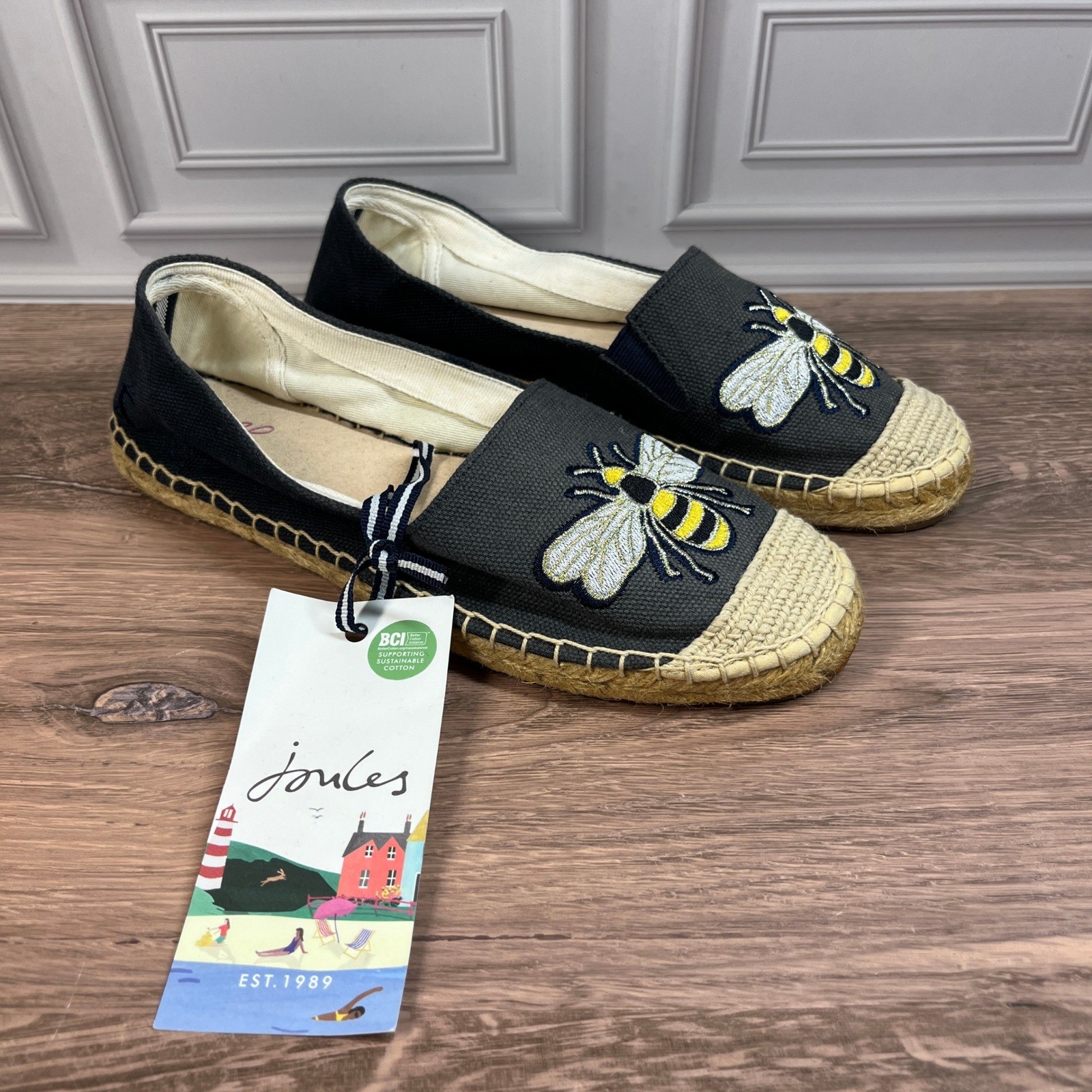 Joules Shelbury Espadrilles Womens Navy Blue Embroidered Bee Canvas Flats 5 NEW