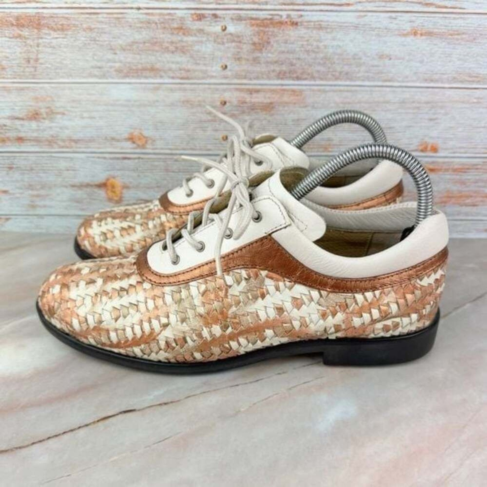 Aerogreen Women’s Size 9 Woven Leather Lace Up Golf Shoes Spikeless Brogues