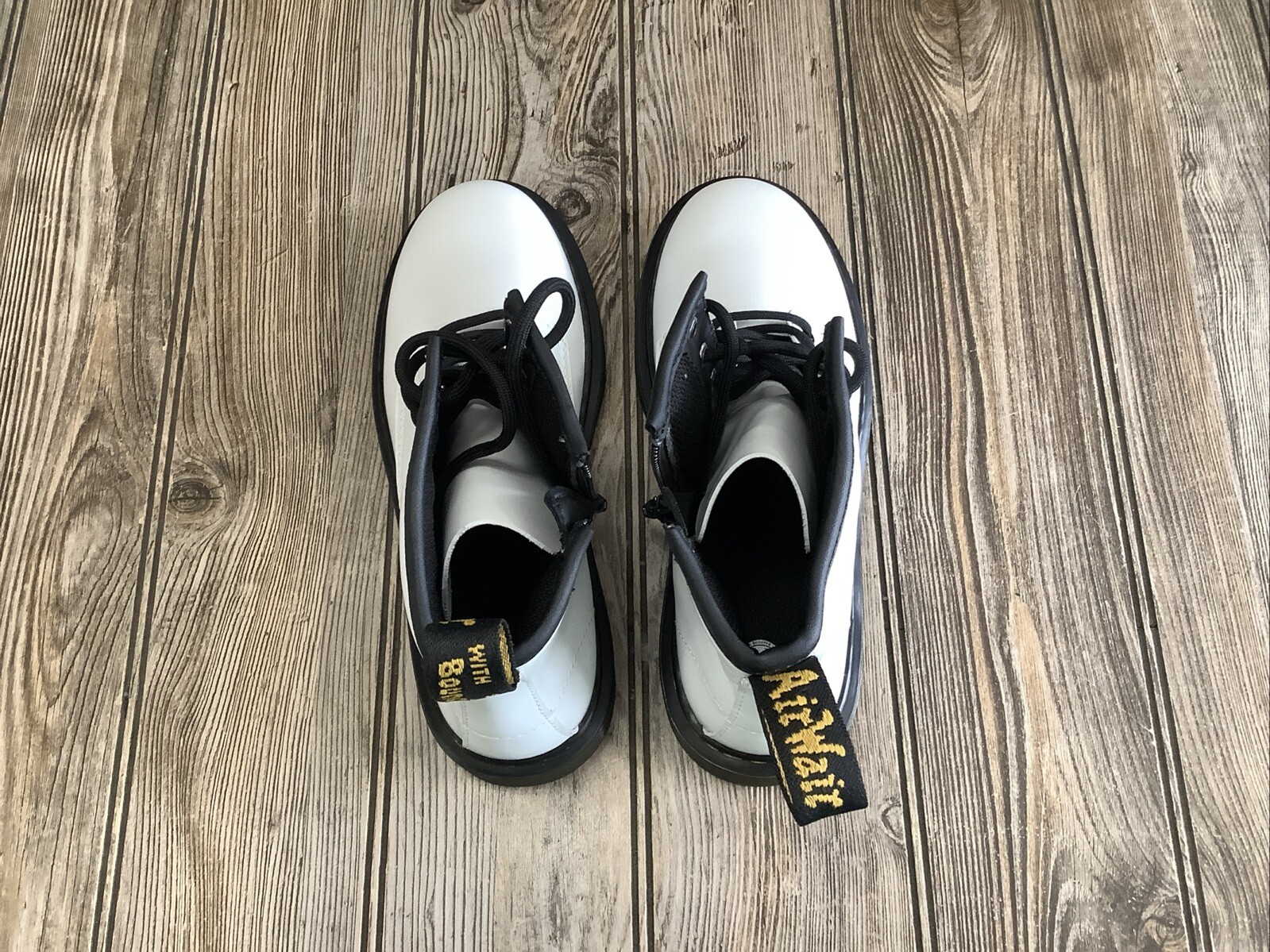 Doc Dr Martens 1460 Women’s Size 5 Smooth Leather Lace Up Combat Boots White