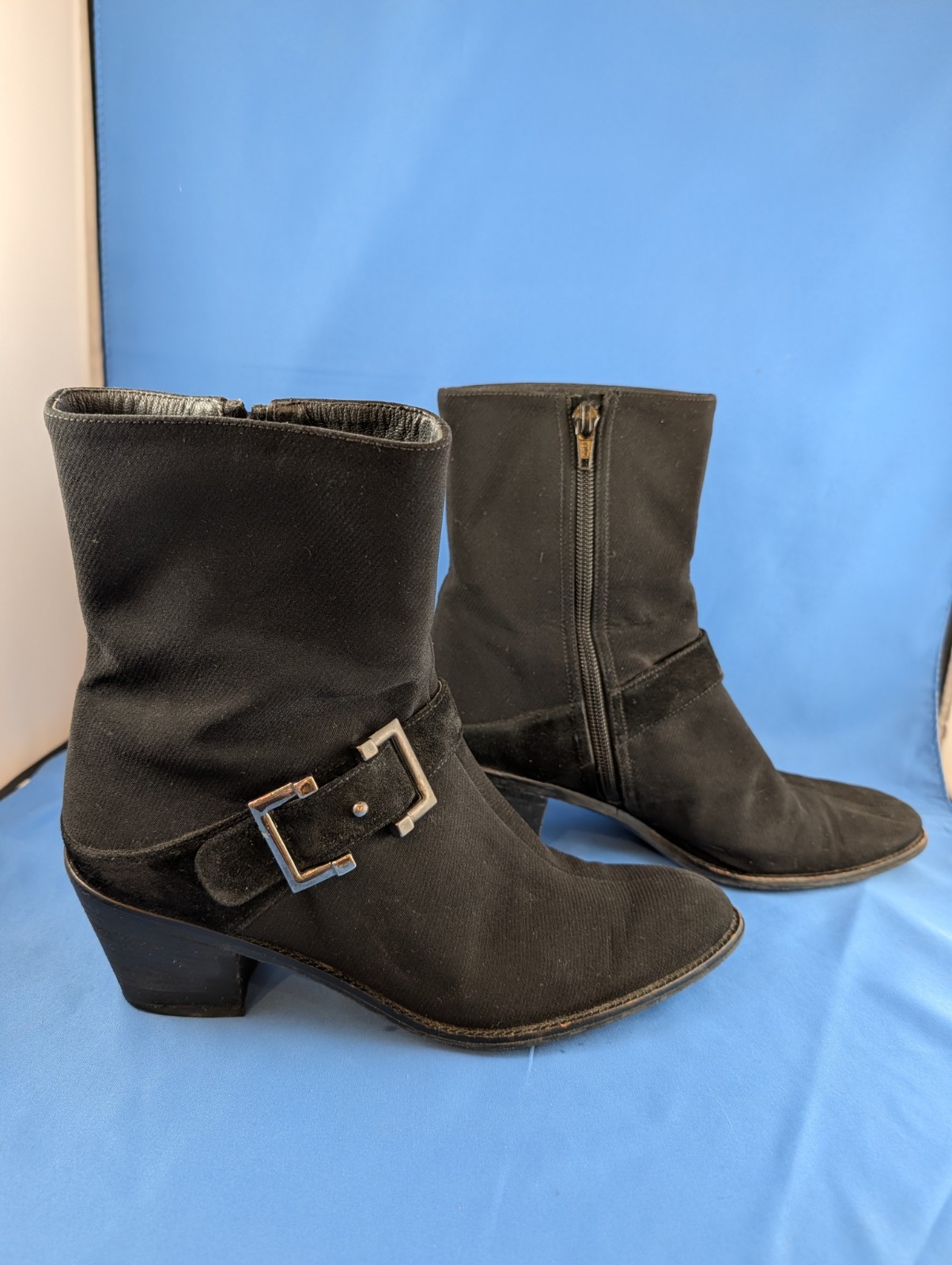 Stuart Weitzman Women’s Black Biker Ankle Boots Zip Buckle Almond Toe 7 M