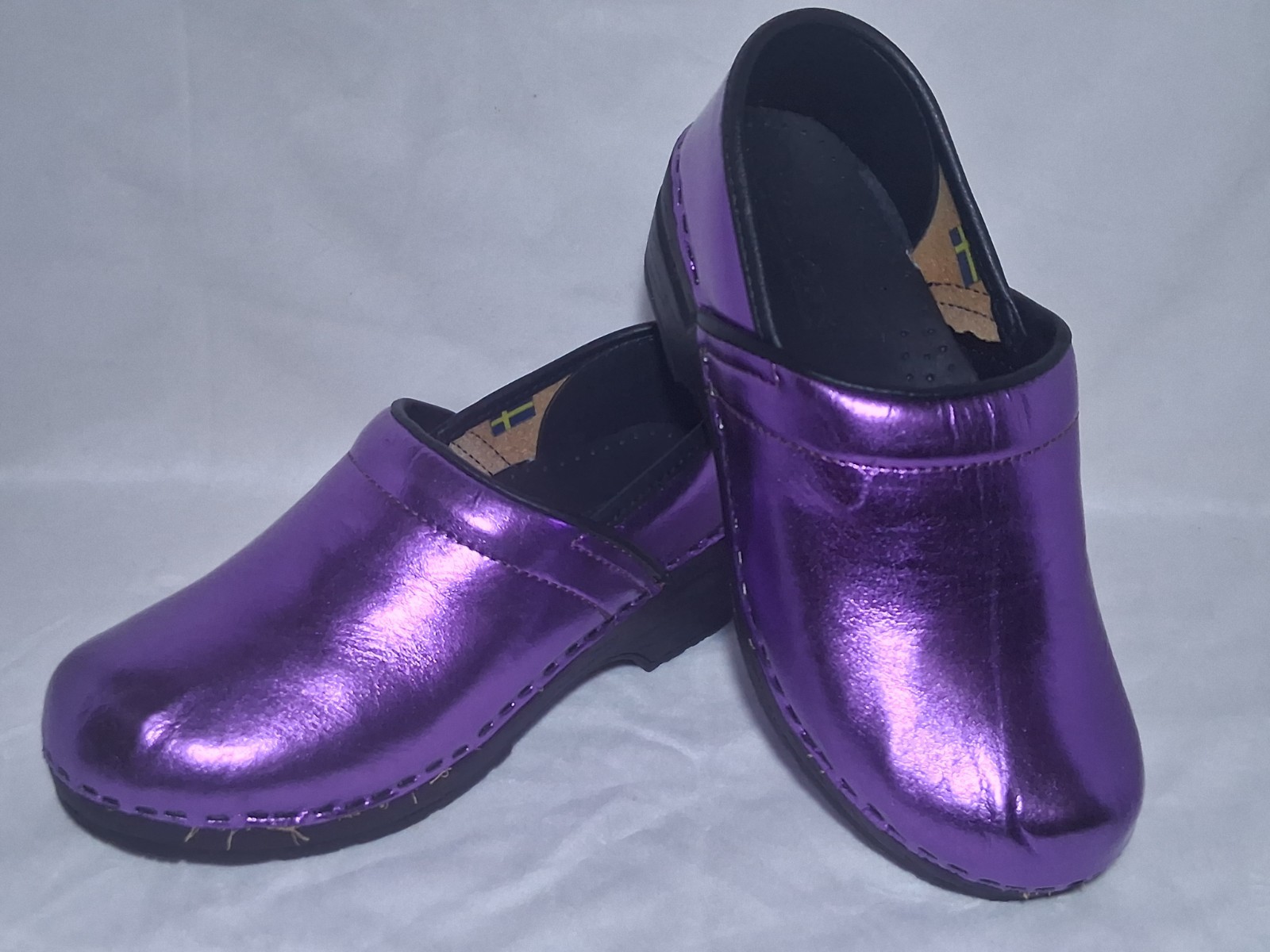 Bjork Womens Clog Nursing Shoes Size 36 – 37 US 5.5 – 6 Purple Metallic GUC