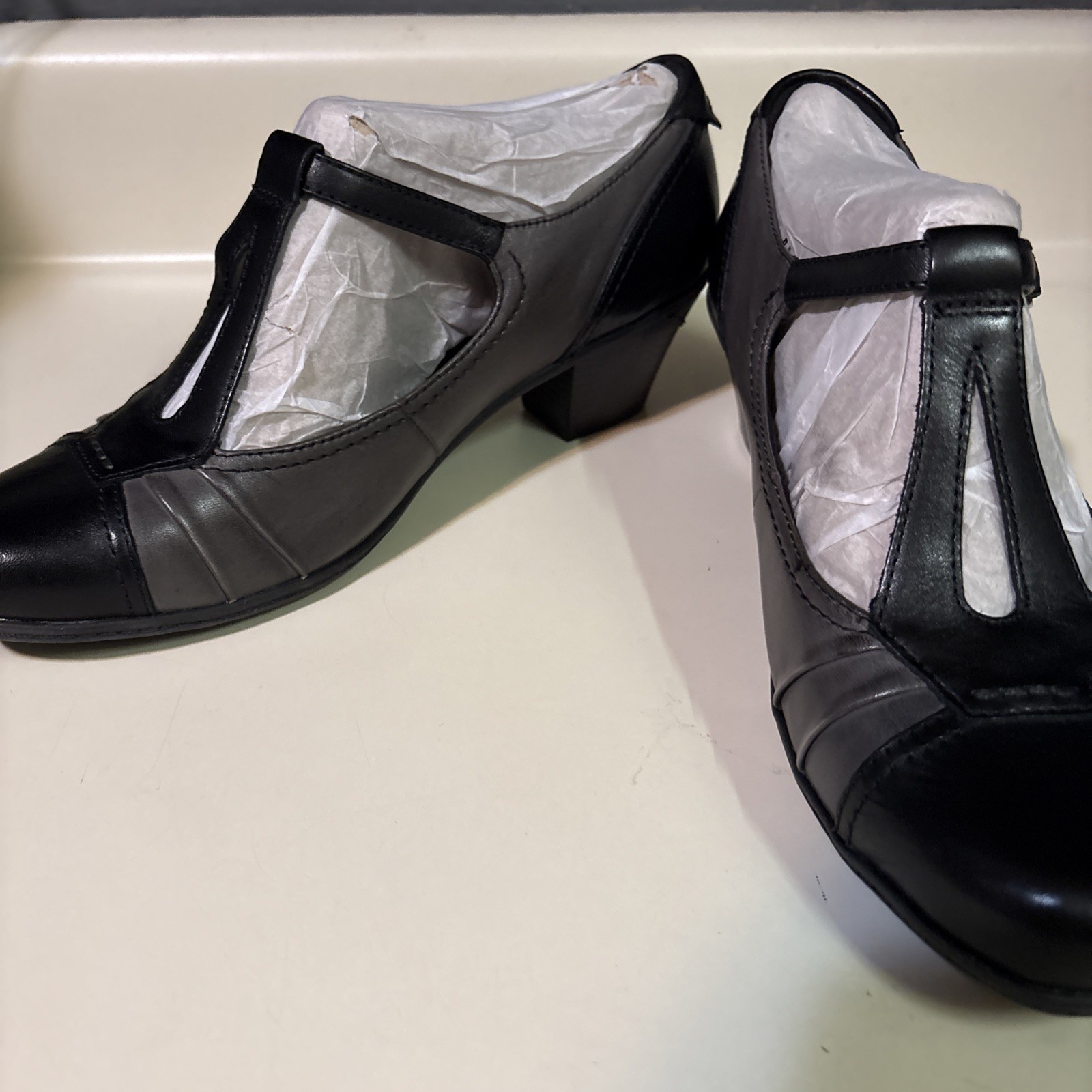 Earth Wanderlust Shoes Womens Size 11B Black Leather Mary Jane Comfort Low Heels