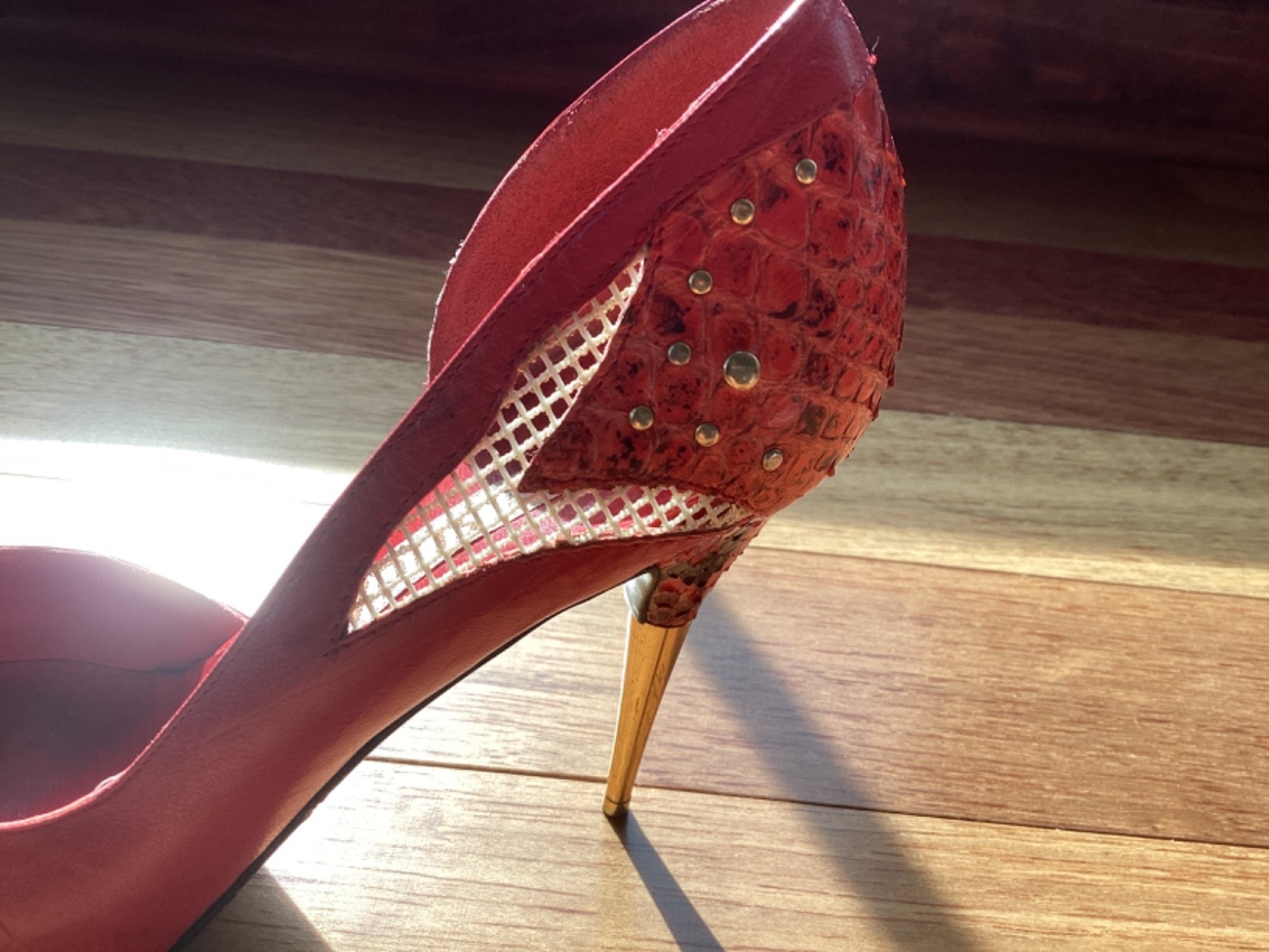 Sugar Vintage Red D’Orsay Snake Pattern Leather w/Web Stud Metal Accents Sz 6.5