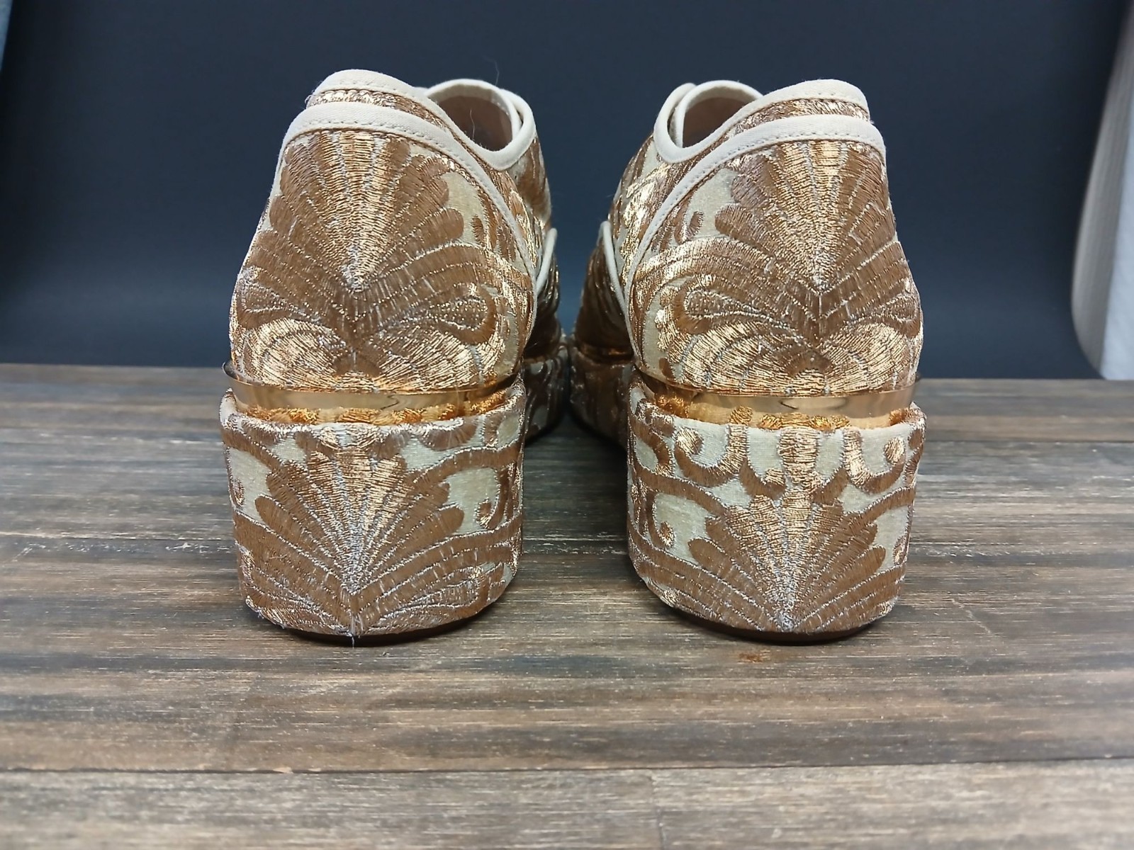 Tory Burch Platform Arden Oxford Shoes Gold Brocade Textile Leather Lining 9.5M