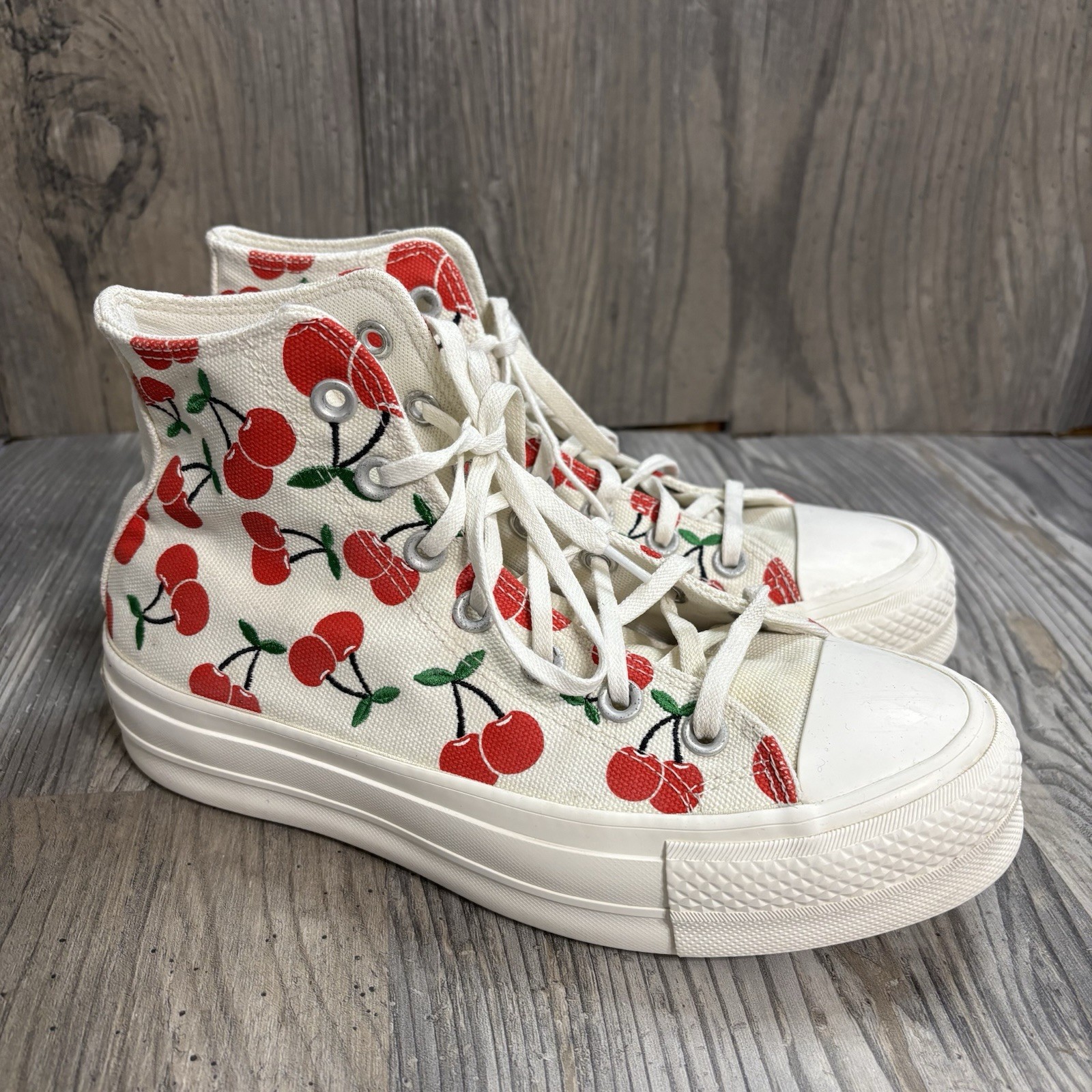 Converse All Stars Cherries Platform Chuck Taylor Hightops Women’s 7