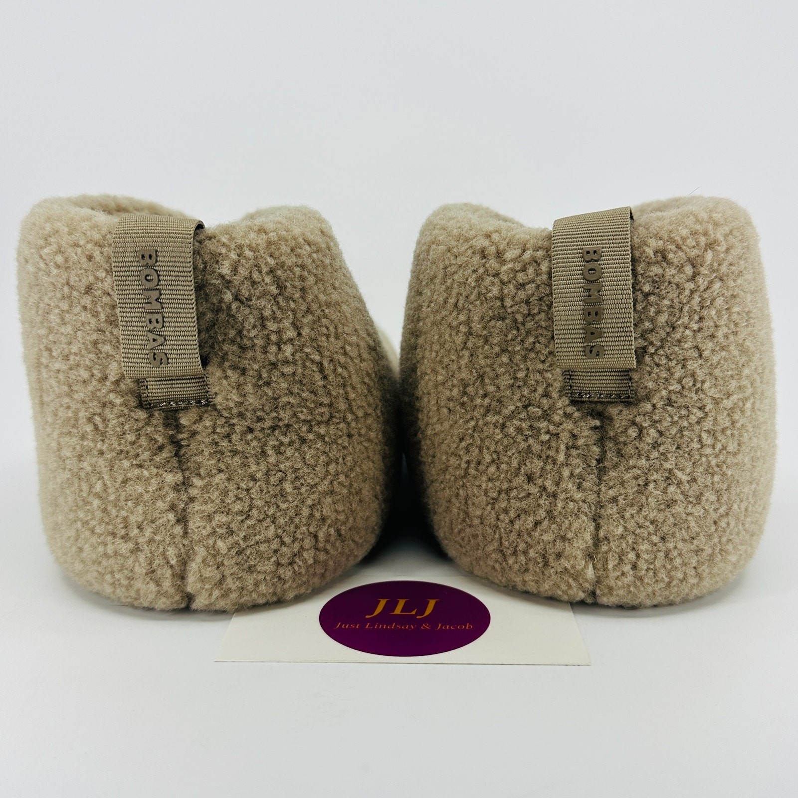 Bombas Women’s Cabin Bootie Fawn Taupe Sherpa House Shoes Slippers Size 8