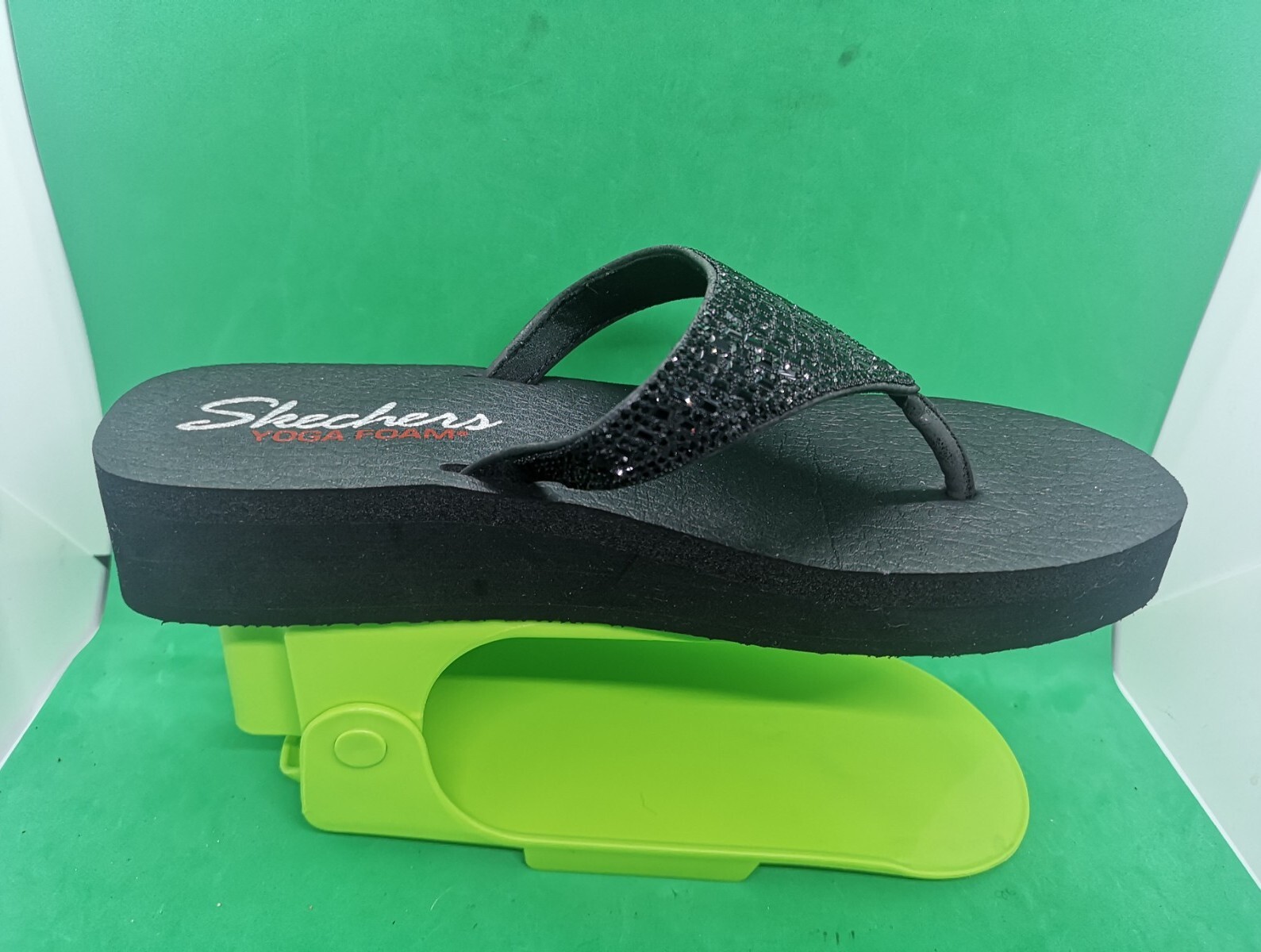 Skechers Yoga Foam 31601 Slip On Thong Flip Flop Sandals Women Sz 10 Black bling
