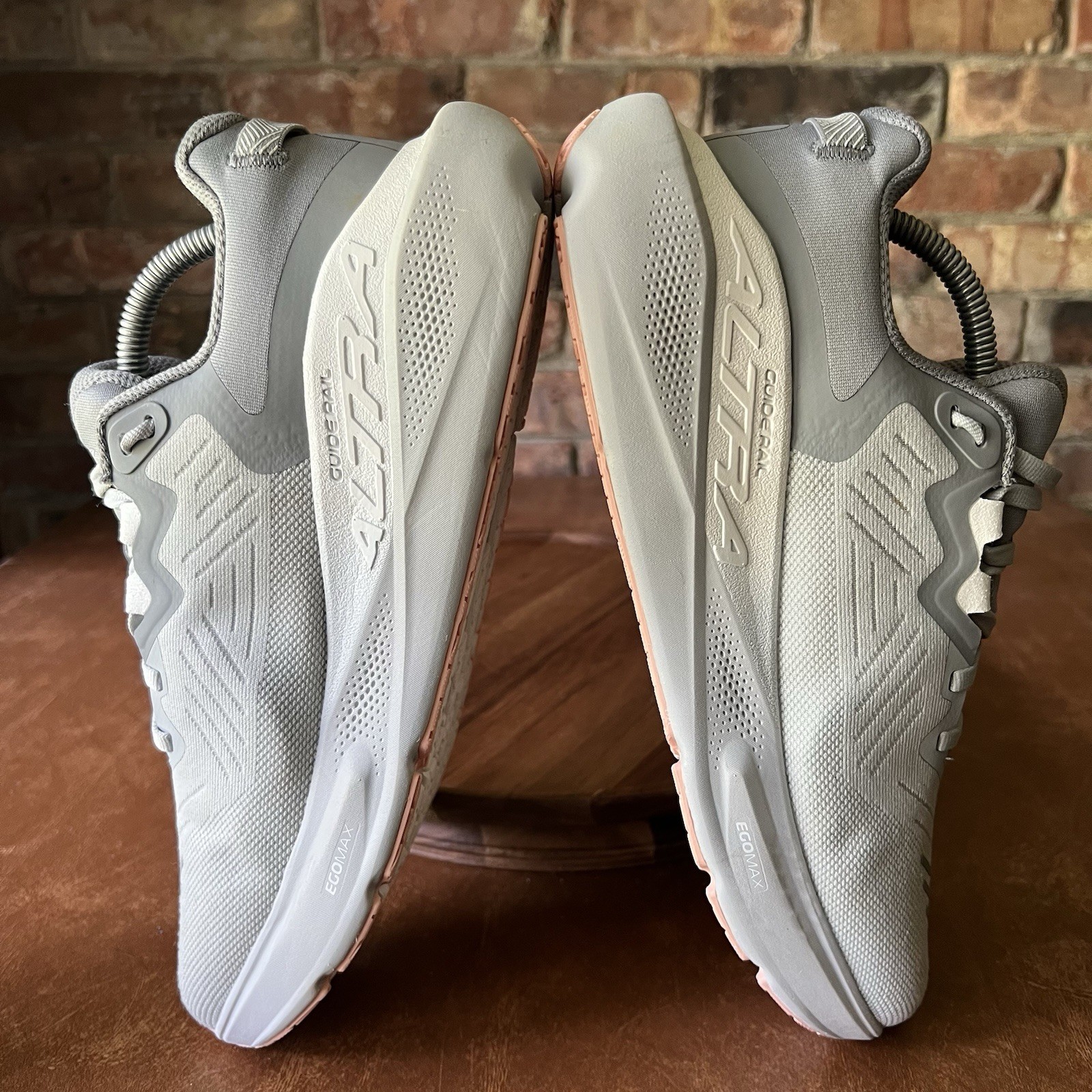 Altra Paradigm 8 Supportive Women’s 10 Gray Pink Road Running Shoes Sneakers