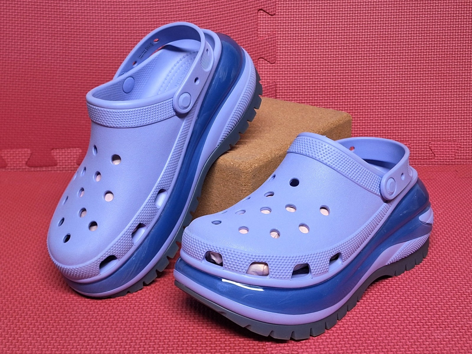 Crocs Mega Crush Platform Clog Shoes Moon Jelly Purple Lavender Size 9 Women’s