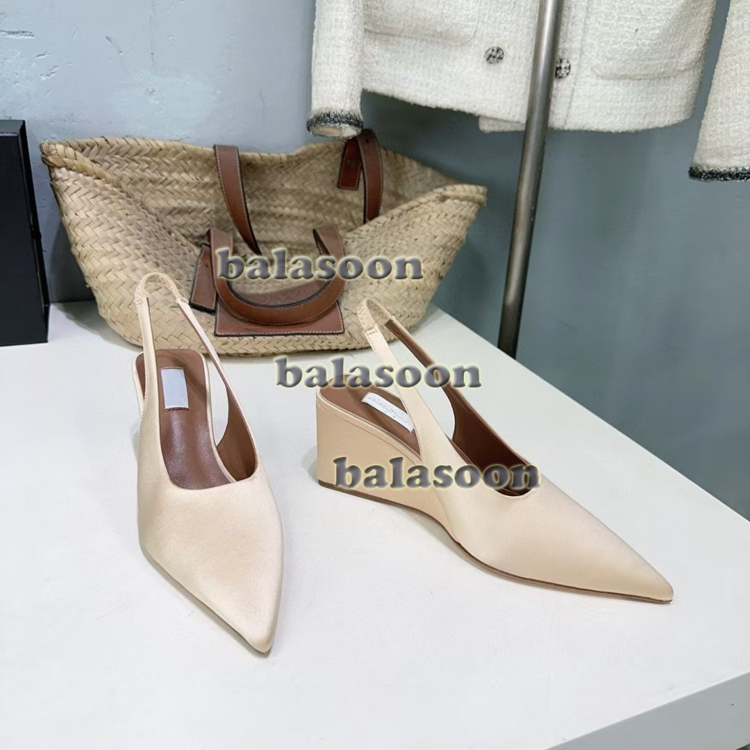 2026 summer simple leather round head flat-bottomed Baotou semi-trailer sandals