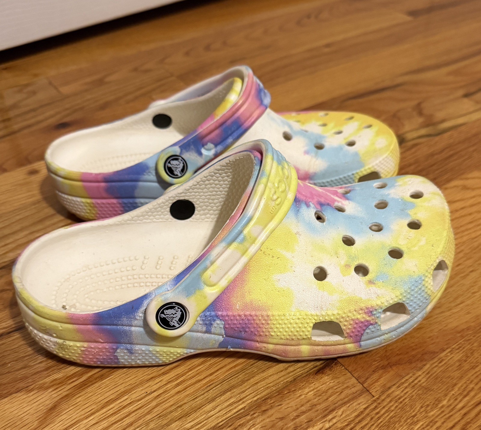 Crocs Classic Solar Rainbow Clog Multicolor Pastel Tie Dye Unisex M6 W8