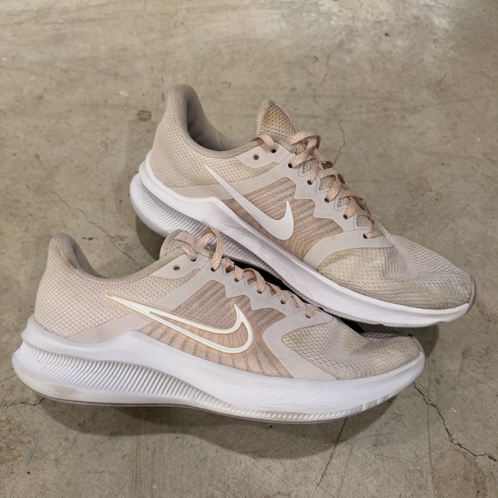 Nike Quest 3 Womens Running Shoes CD0232-003 Rose Gold White Sz 7.5